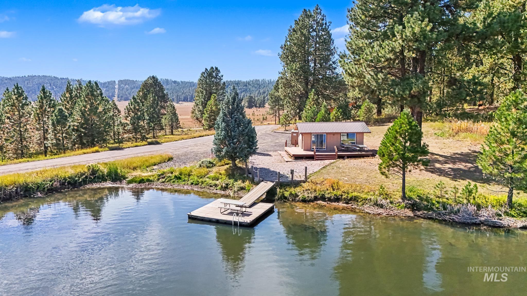 106 Wilderness Lake Rd, High Valley, Idaho 83611, 2 Bedrooms, 2 Bathrooms, Residential For Sale, Price $699,900, 99001649