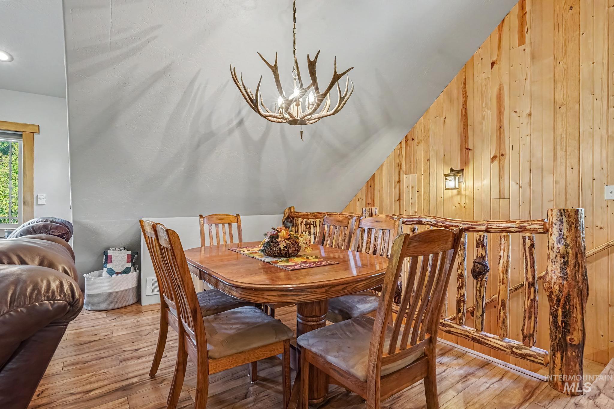 106 Wilderness Lake Rd, High Valley, Idaho 83611, 2 Bedrooms, 2 Bathrooms, Residential For Sale, Price $699,900, 99001649
