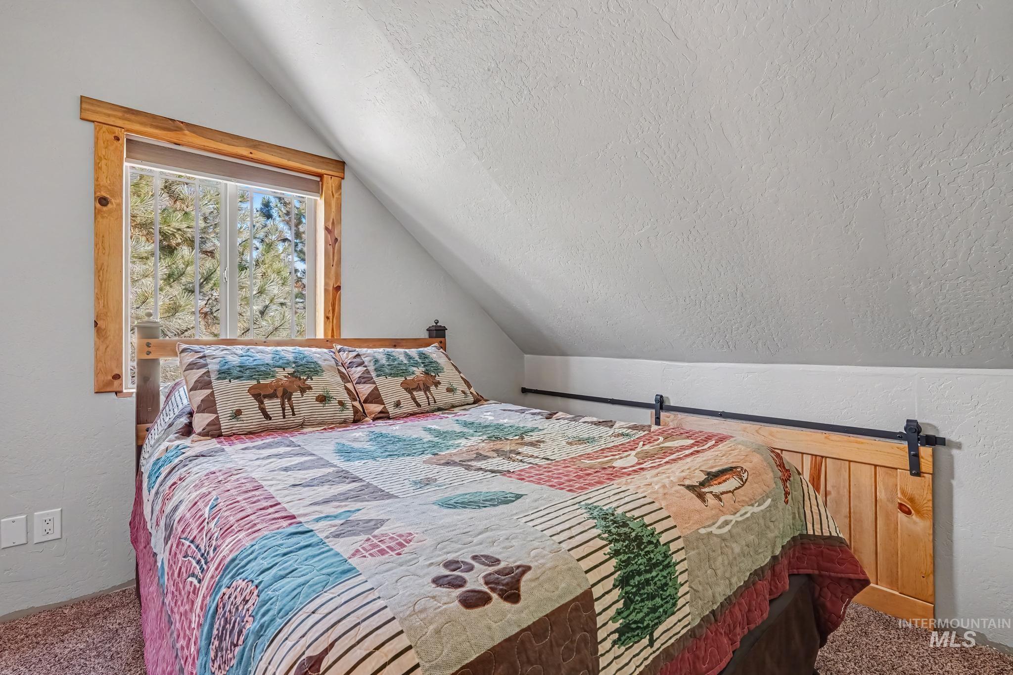 106 Wilderness Lake Rd, High Valley, Idaho 83611, 2 Bedrooms, 2 Bathrooms, Residential For Sale, Price $699,900, 99001649