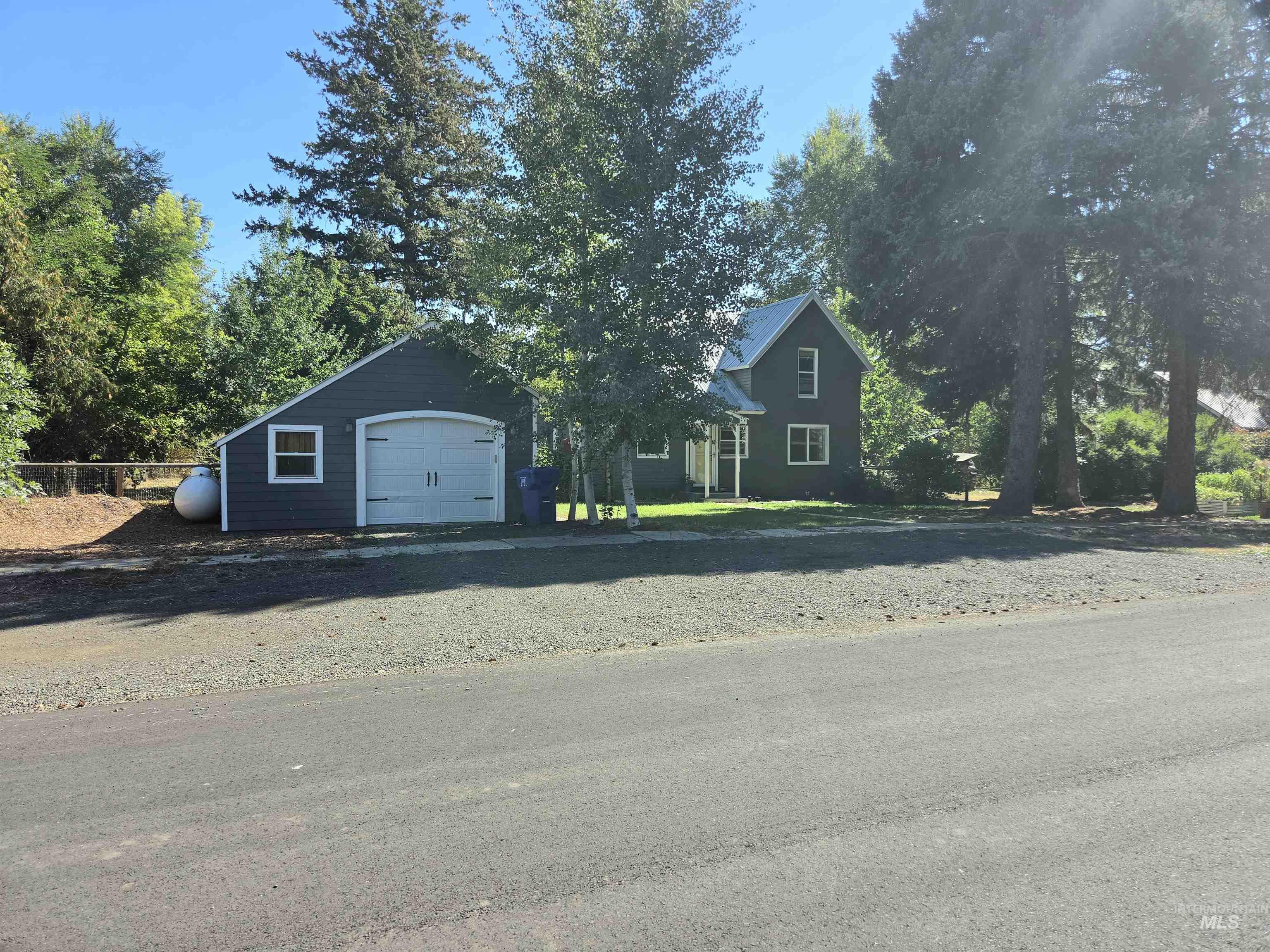 140 S 1st ST, Cambridge, Idaho 83610, 4 Bedrooms, 1.5 Bathrooms, Residential For Sale, Price $315,000,MLS 99001650