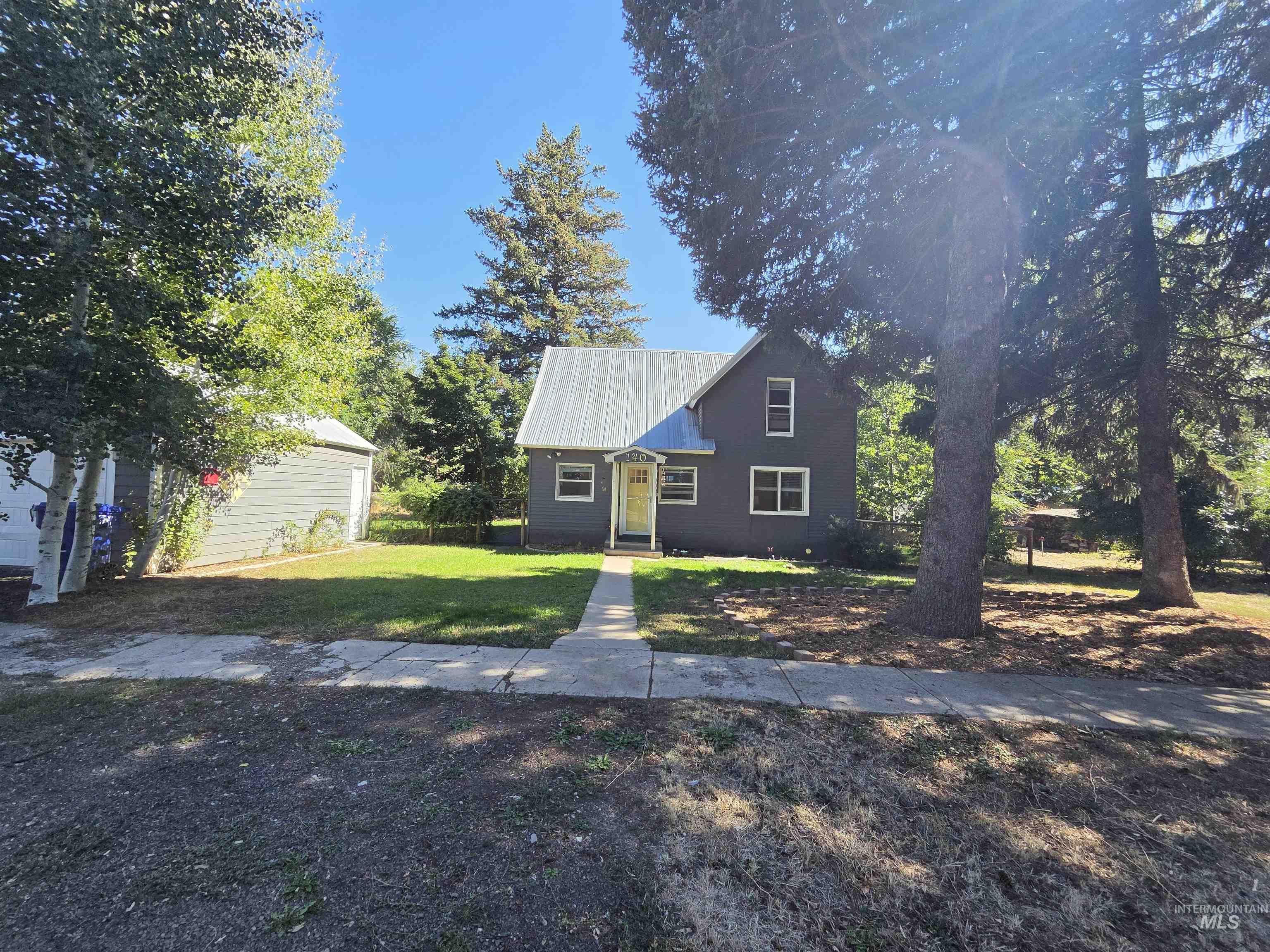 140 S 1st ST, Cambridge, Idaho 83610, 4 Bedrooms, 1.5 Bathrooms, Residential For Sale, Price $315,000,MLS 99001650
