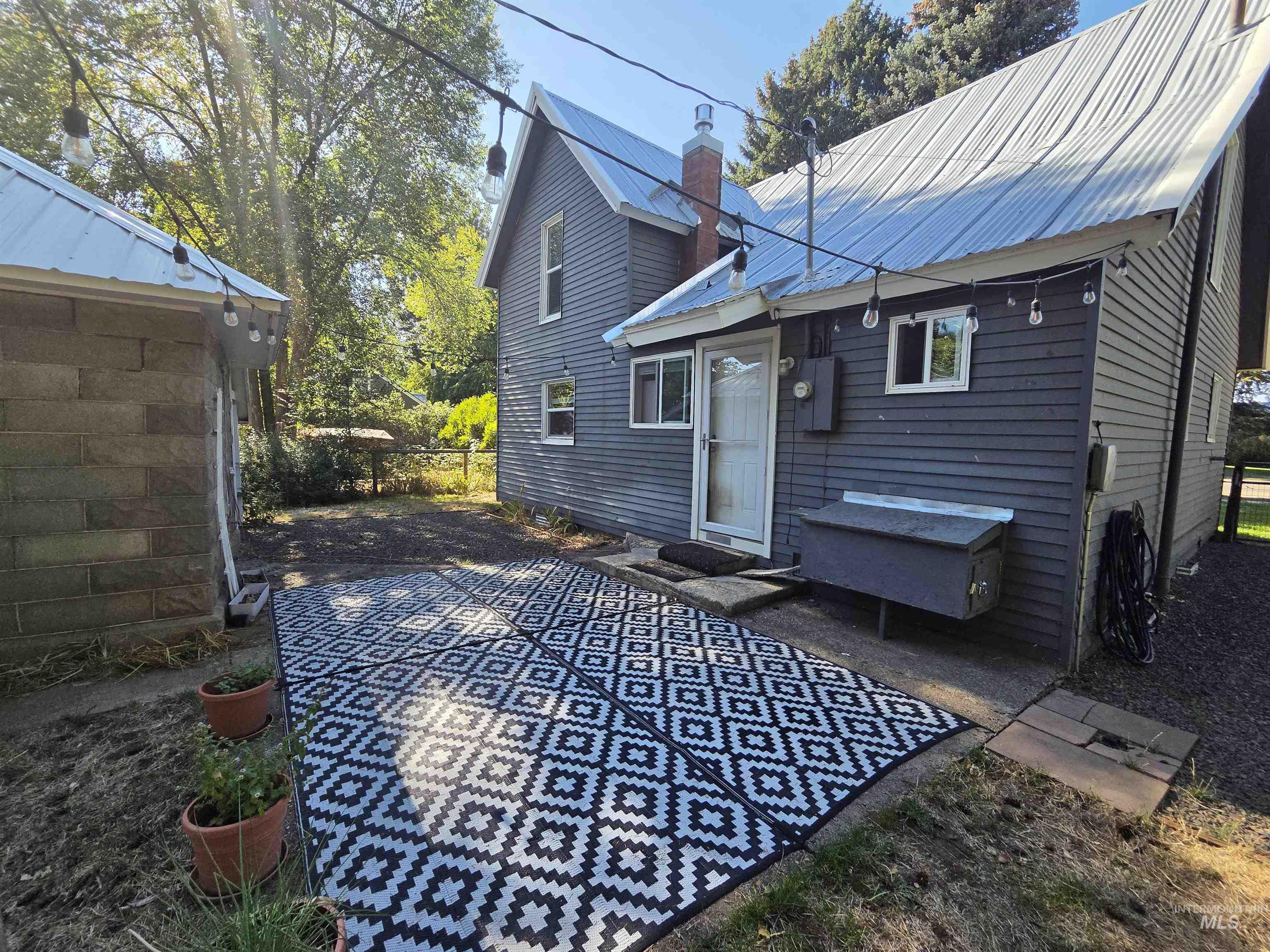 140 S 1st ST, Cambridge, Idaho 83610, 4 Bedrooms, 1.5 Bathrooms, Residential For Sale, Price $315,000,MLS 99001650