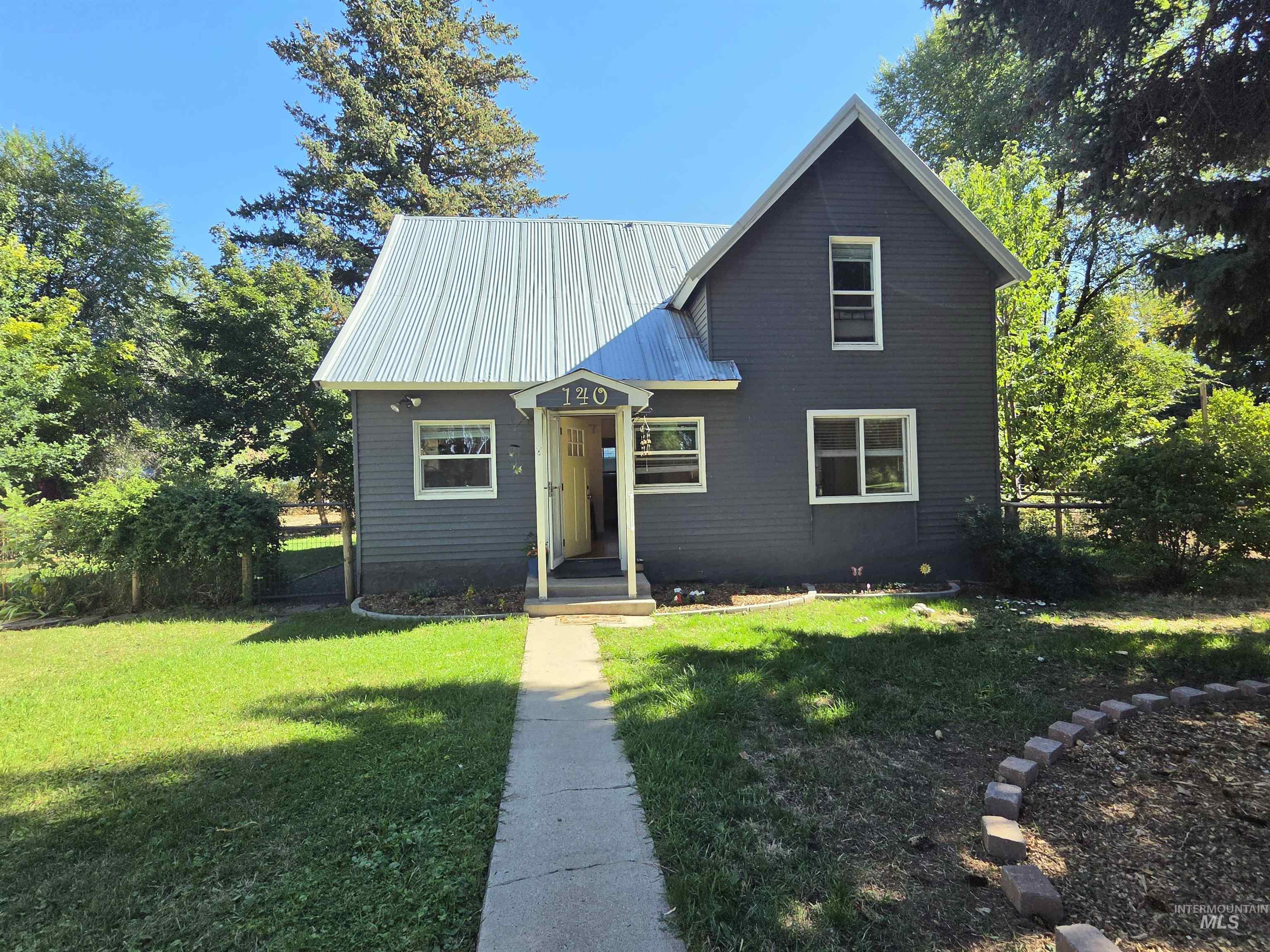 140 S 1st ST, Cambridge, Idaho 83610, 4 Bedrooms, 1.5 Bathrooms, Residential For Sale, Price $315,000,MLS 99001650