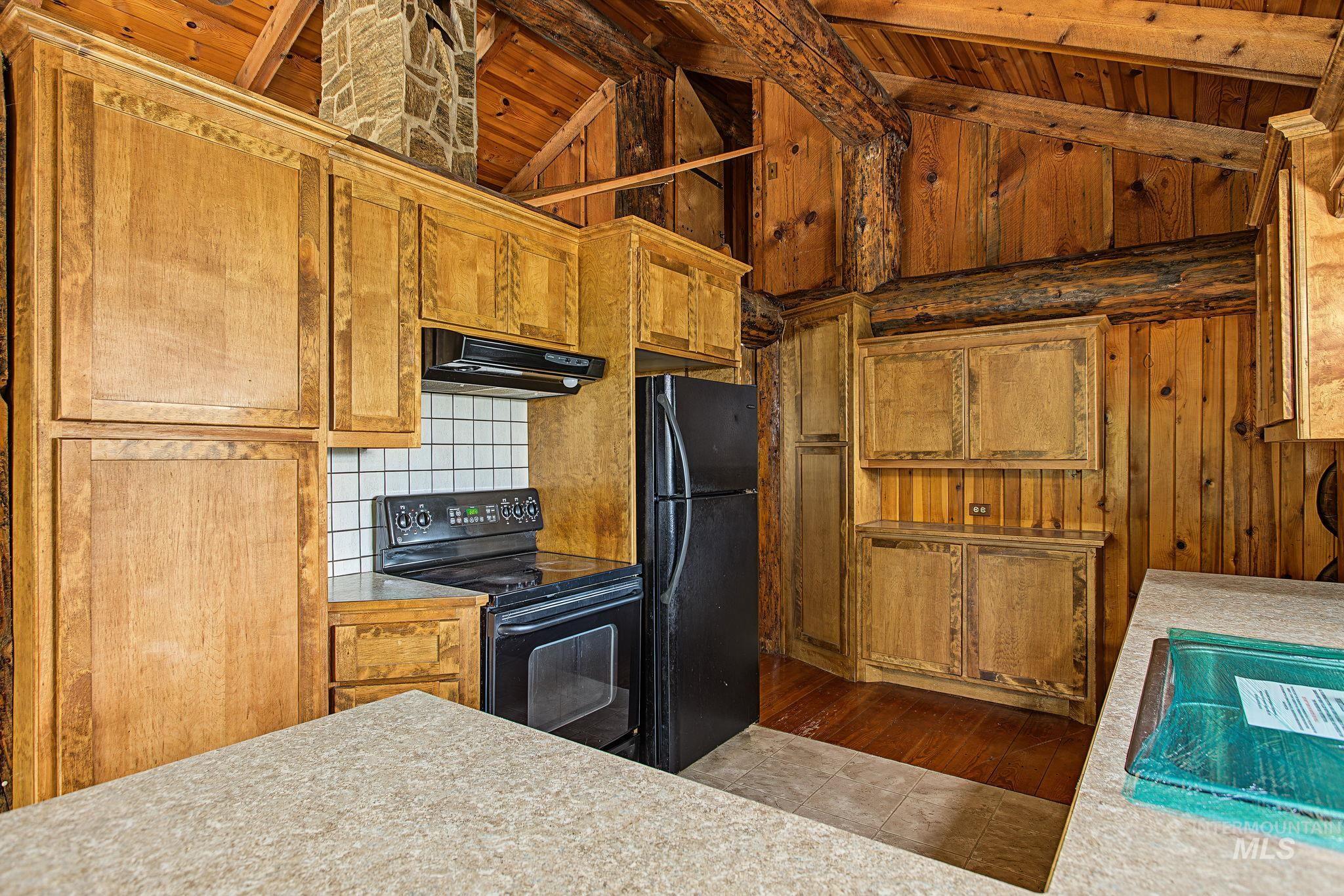 2926 Wells Bench Road, Orofino, Idaho 83544, 3 Bedrooms, 2 Bathrooms, Residential For Sale, Price $406,450, 99001653