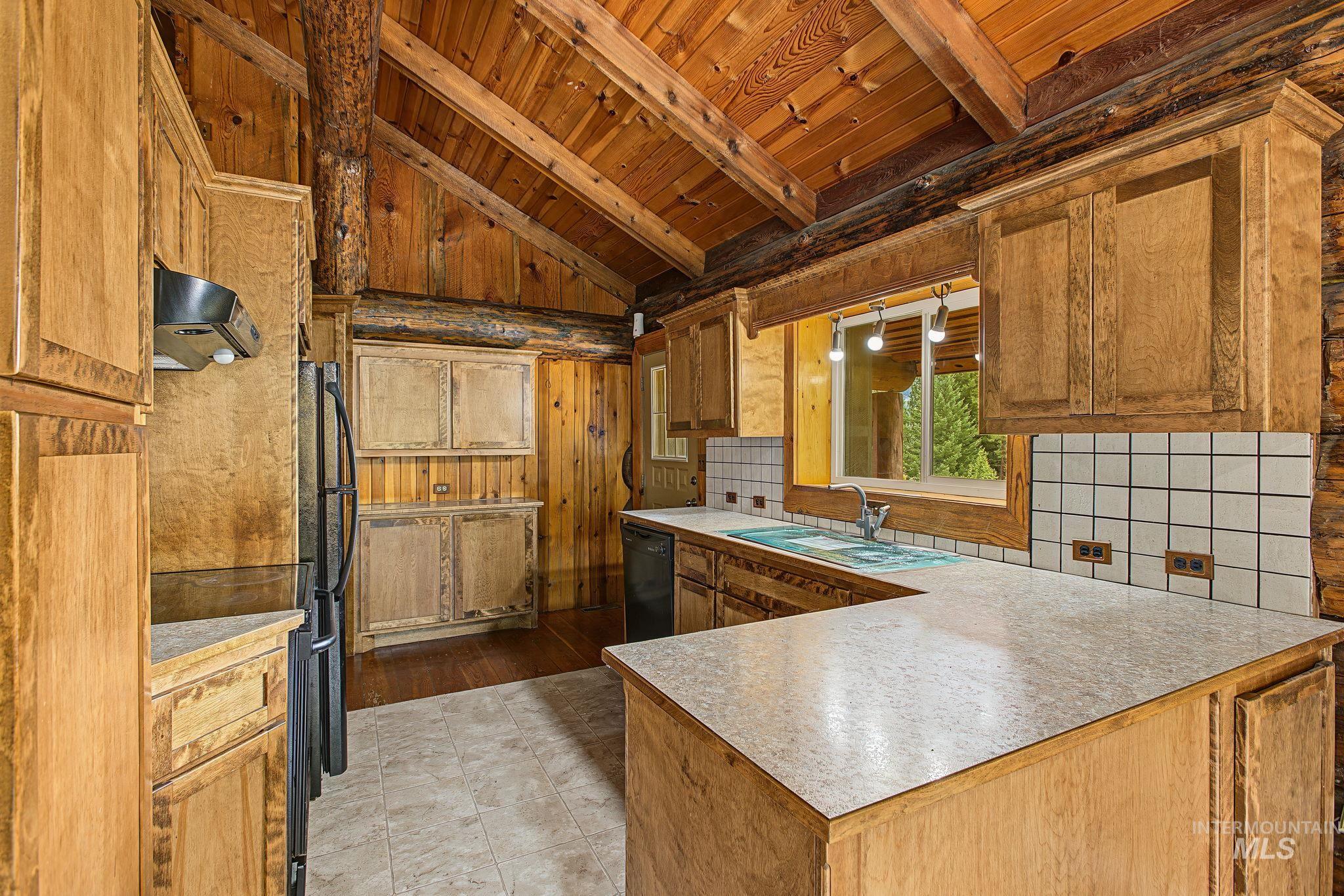 2926 Wells Bench Road, Orofino, Idaho 83544, 3 Bedrooms, 2 Bathrooms, Residential For Sale, Price $406,450, 99001653