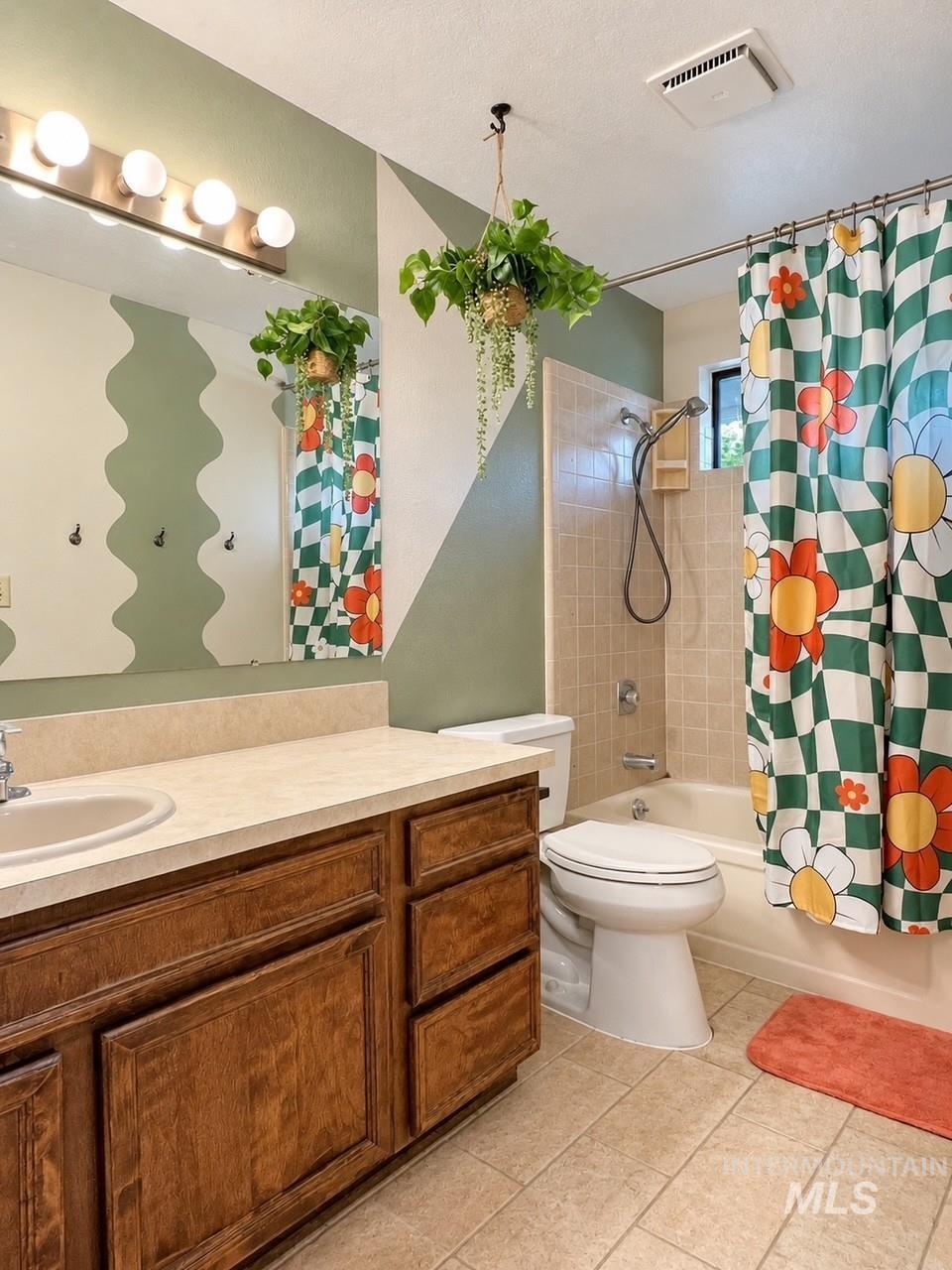 120 S Oakhurst Way, Boise, Idaho 83709, 4 Bedrooms, 2.5 Bathrooms, Residential For Sale, Price $499,900, 99001654
