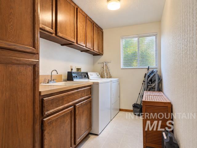 120 S Oakhurst Way, Boise, Idaho 83709, 4 Bedrooms, 2.5 Bathrooms, Residential For Sale, Price $499,900, 99001654