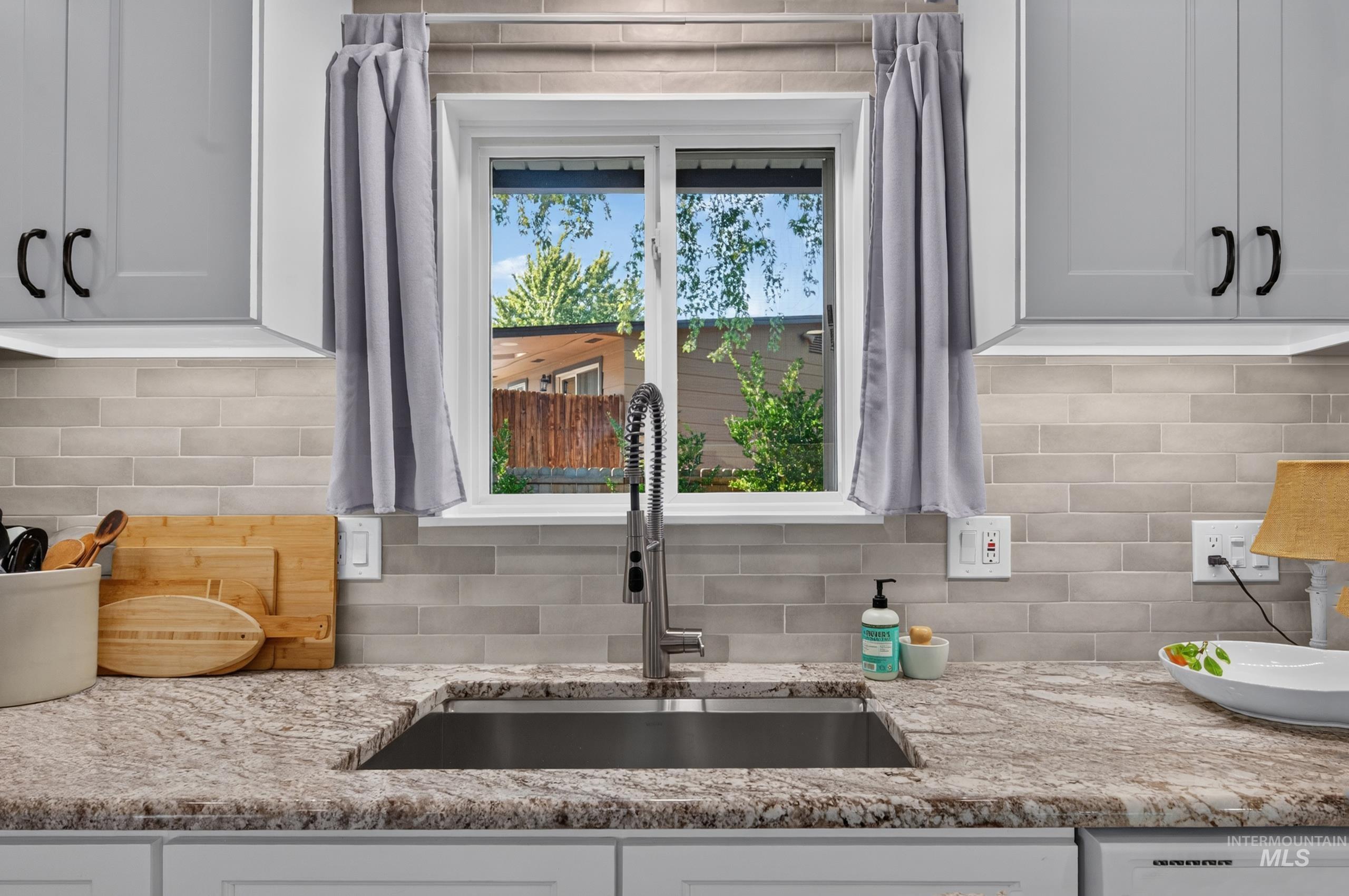 8595 W Westchester Ave, Boise, Idaho 83704, 3 Bedrooms, 2 Bathrooms, Residential For Sale, Price $499,900, 99001657