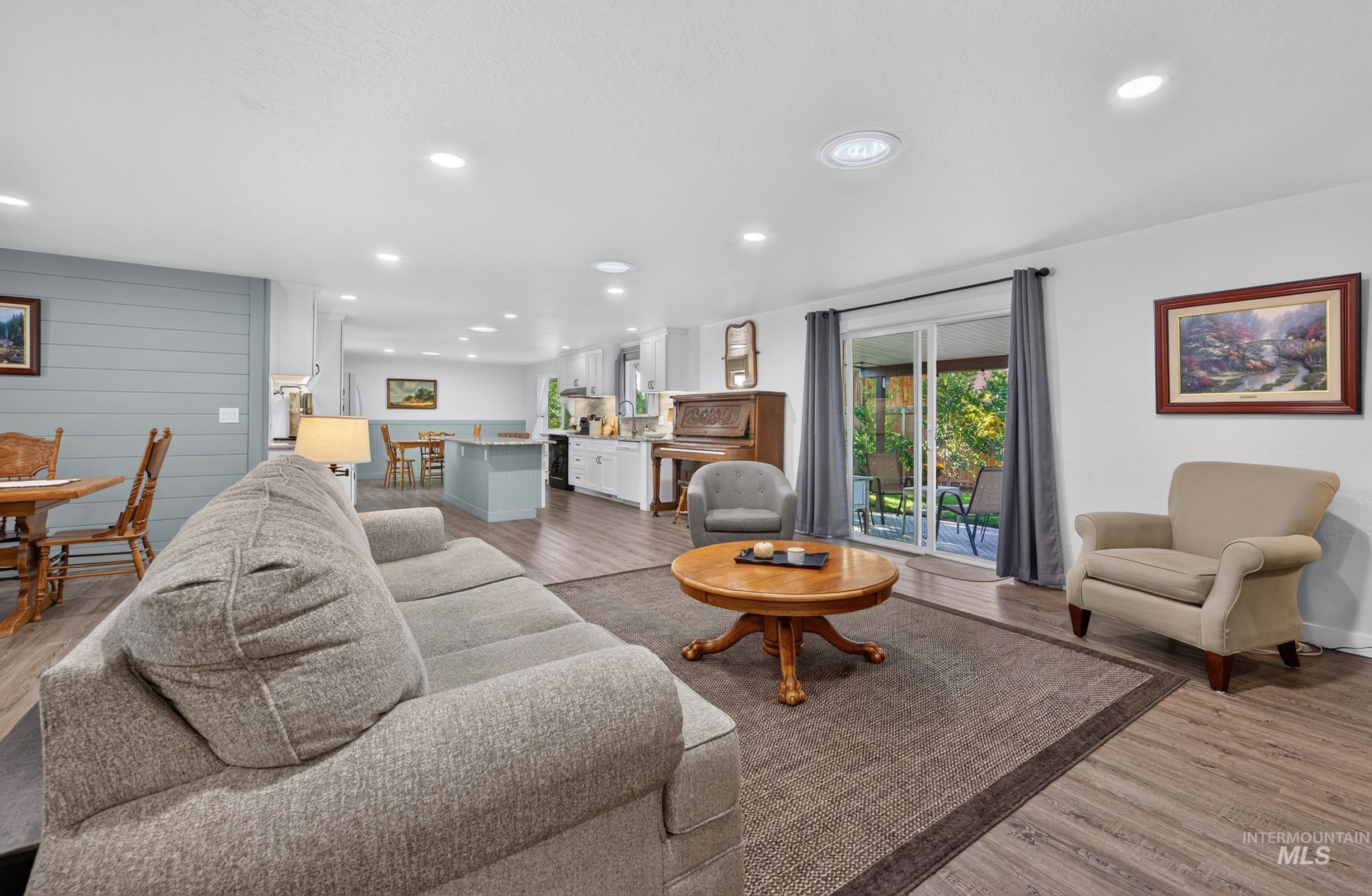 8595 W Westchester Ave, Boise, Idaho 83704, 3 Bedrooms, 2 Bathrooms, Residential For Sale, Price $499,900, 99001657