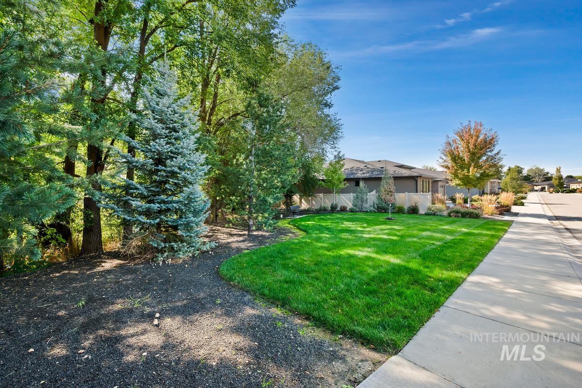 6170 W Ina Drive, Boise, Idaho 83703, 3 Bedrooms, 2.5 Bathrooms, Residential For Sale, Price $775,000,MLS 99001663