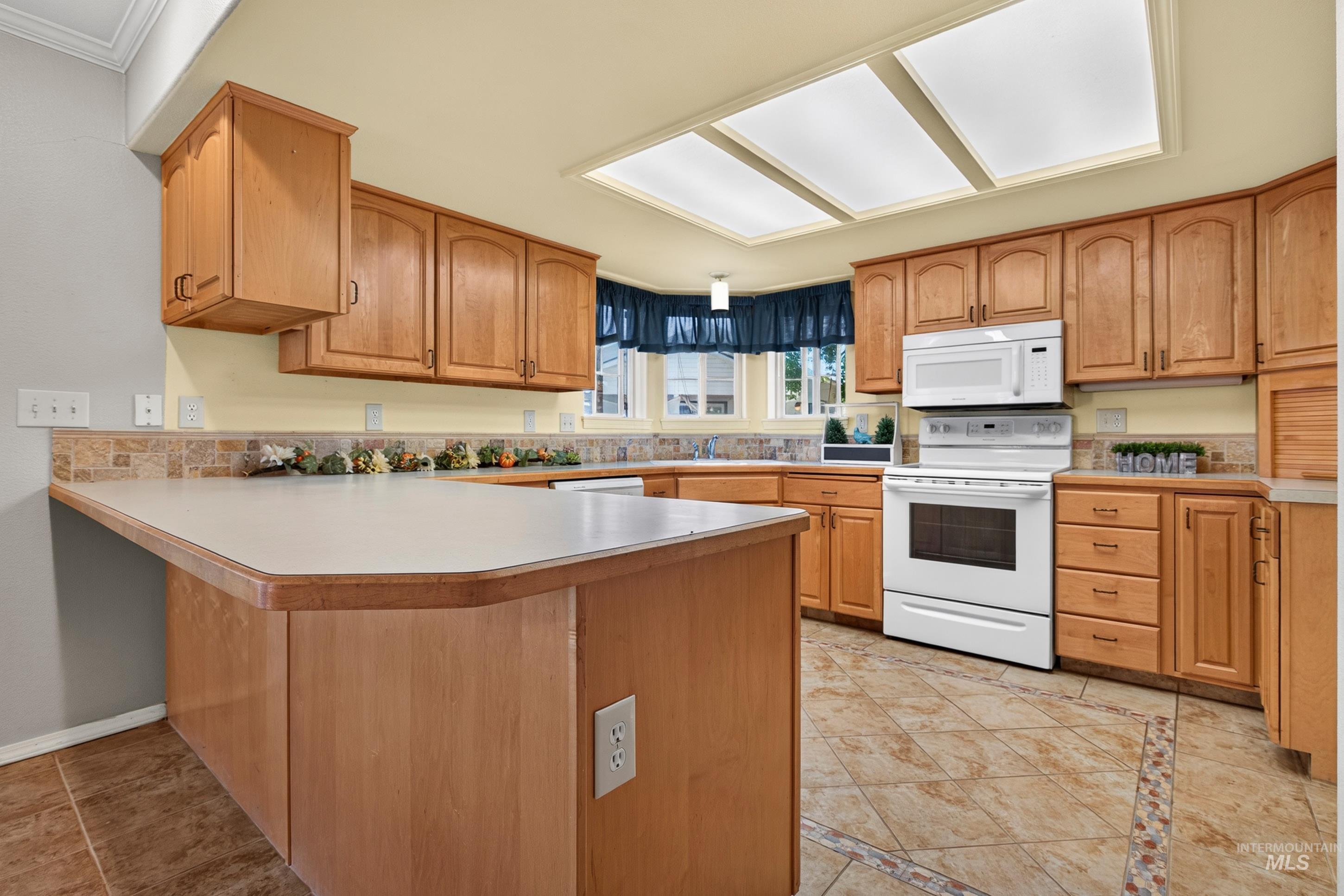 716 W Benton Ave., Nampa, Idaho 83651, 2 Bedrooms, 2 Bathrooms, Residential For Sale, Price $350,000,MLS 99001682
