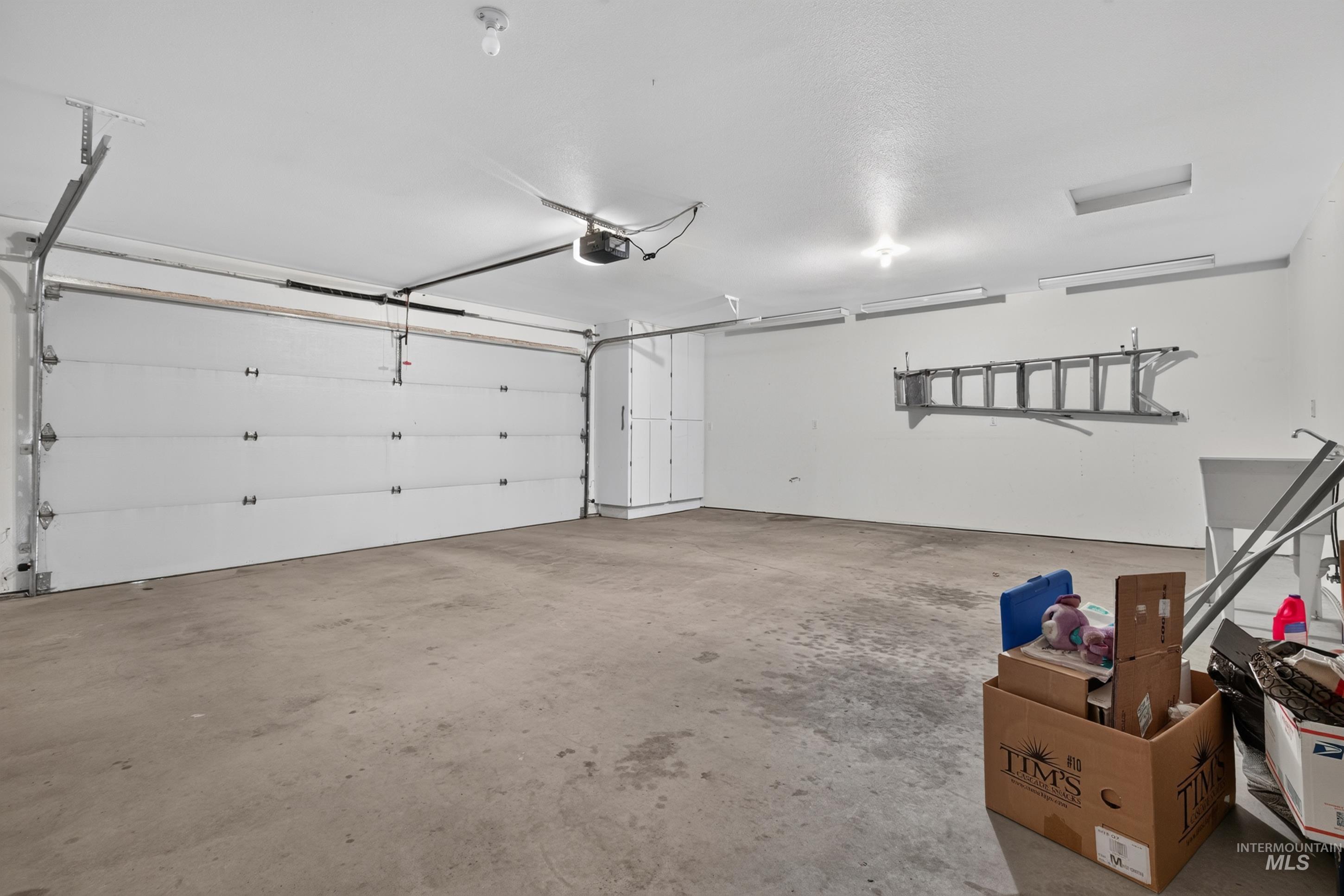 716 W Benton Ave., Nampa, Idaho 83651, 2 Bedrooms, 2 Bathrooms, Residential For Sale, Price $350,000,MLS 99001682