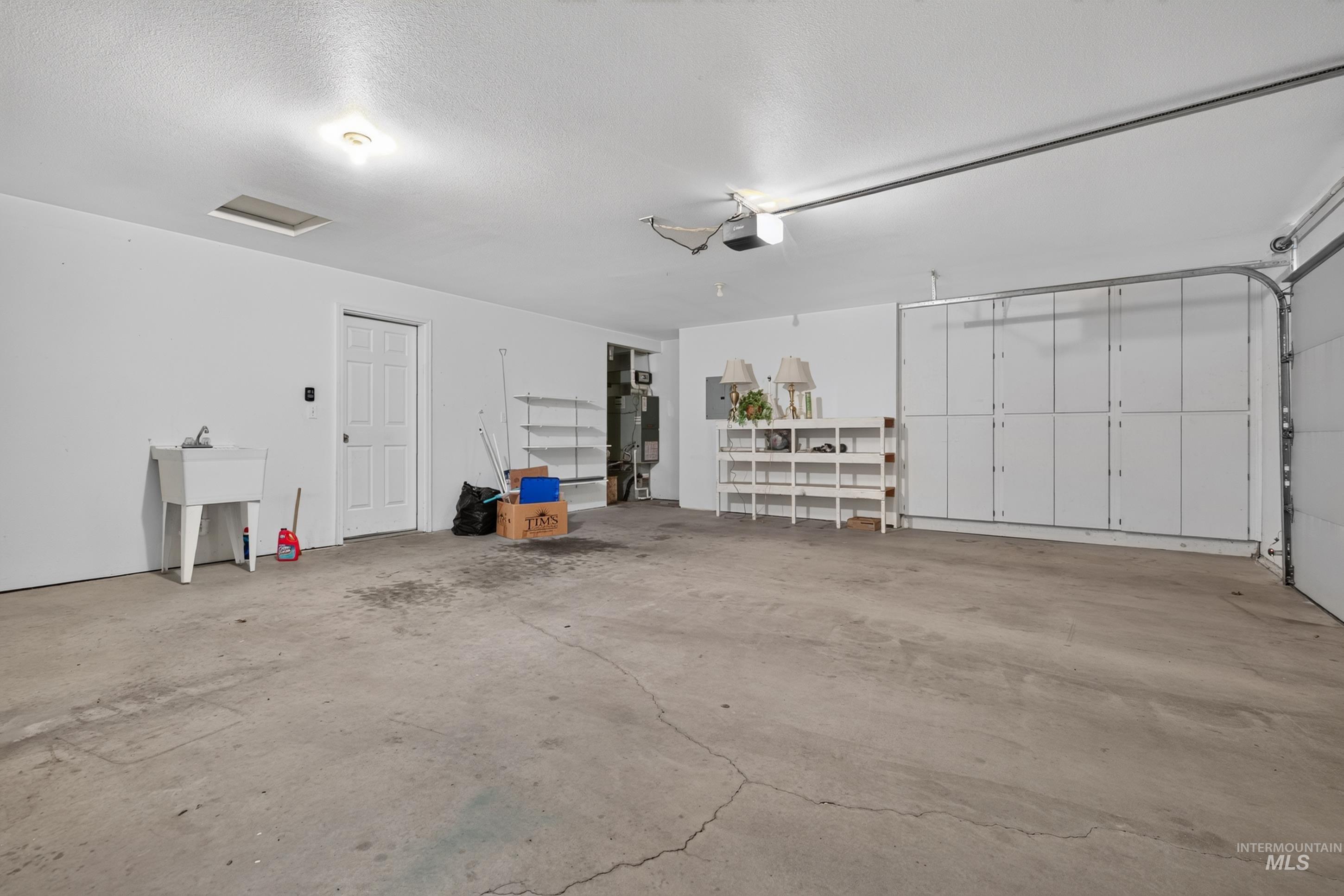 716 W Benton Ave., Nampa, Idaho 83651, 2 Bedrooms, 2 Bathrooms, Residential For Sale, Price $350,000,MLS 99001682