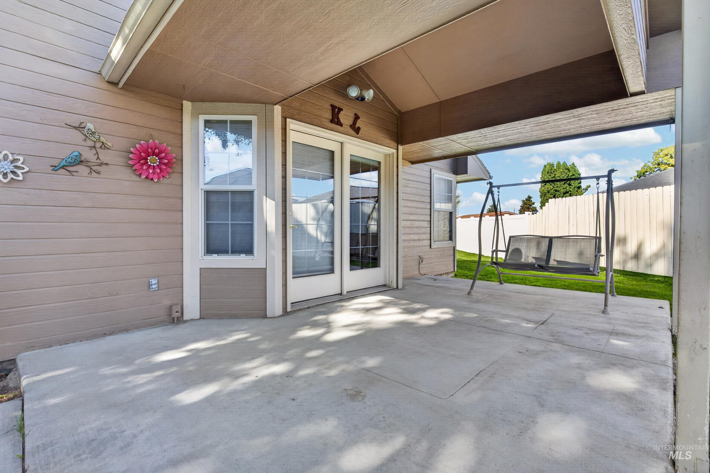 716 W Benton Ave., Nampa, Idaho 83651, 2 Bedrooms, 2 Bathrooms, Residential For Sale, Price $350,000,MLS 99001682