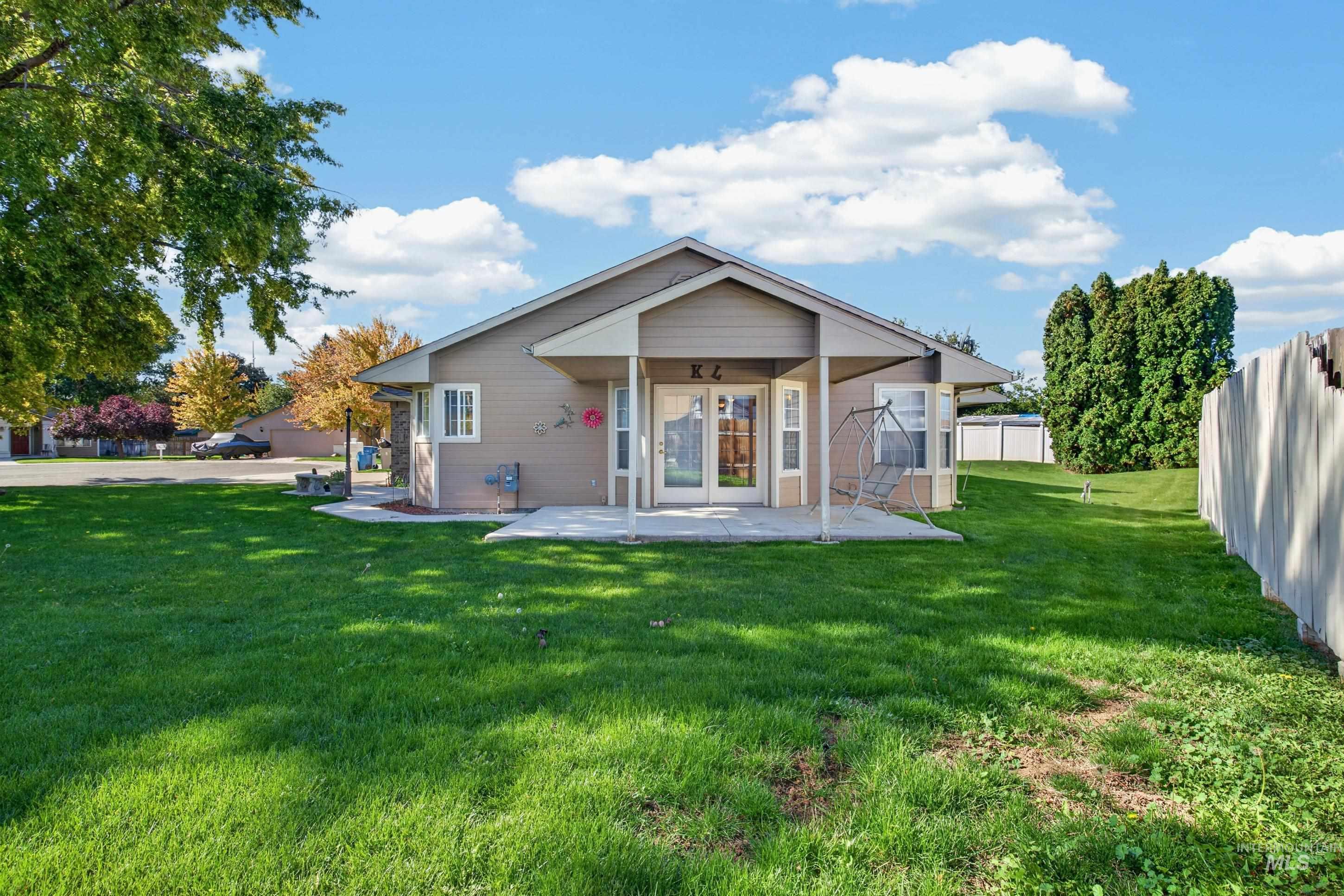 716 W Benton Ave., Nampa, Idaho 83651, 2 Bedrooms, 2 Bathrooms, Residential For Sale, Price $350,000,MLS 99001682