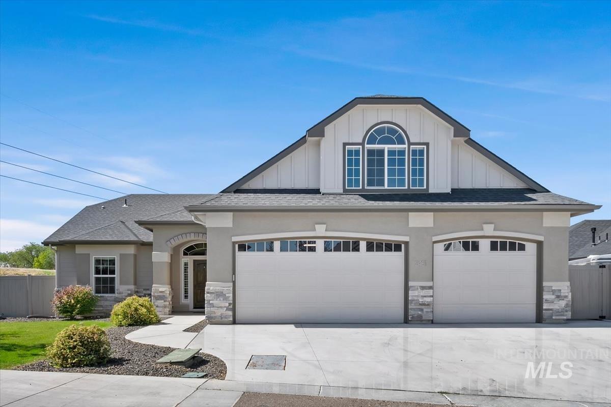 2461 W Herron Ridge Ct, Nampa, Idaho 83686, 4 Bedrooms, 3 Bathrooms, Residential For Sale, Price $547,900, 99001683