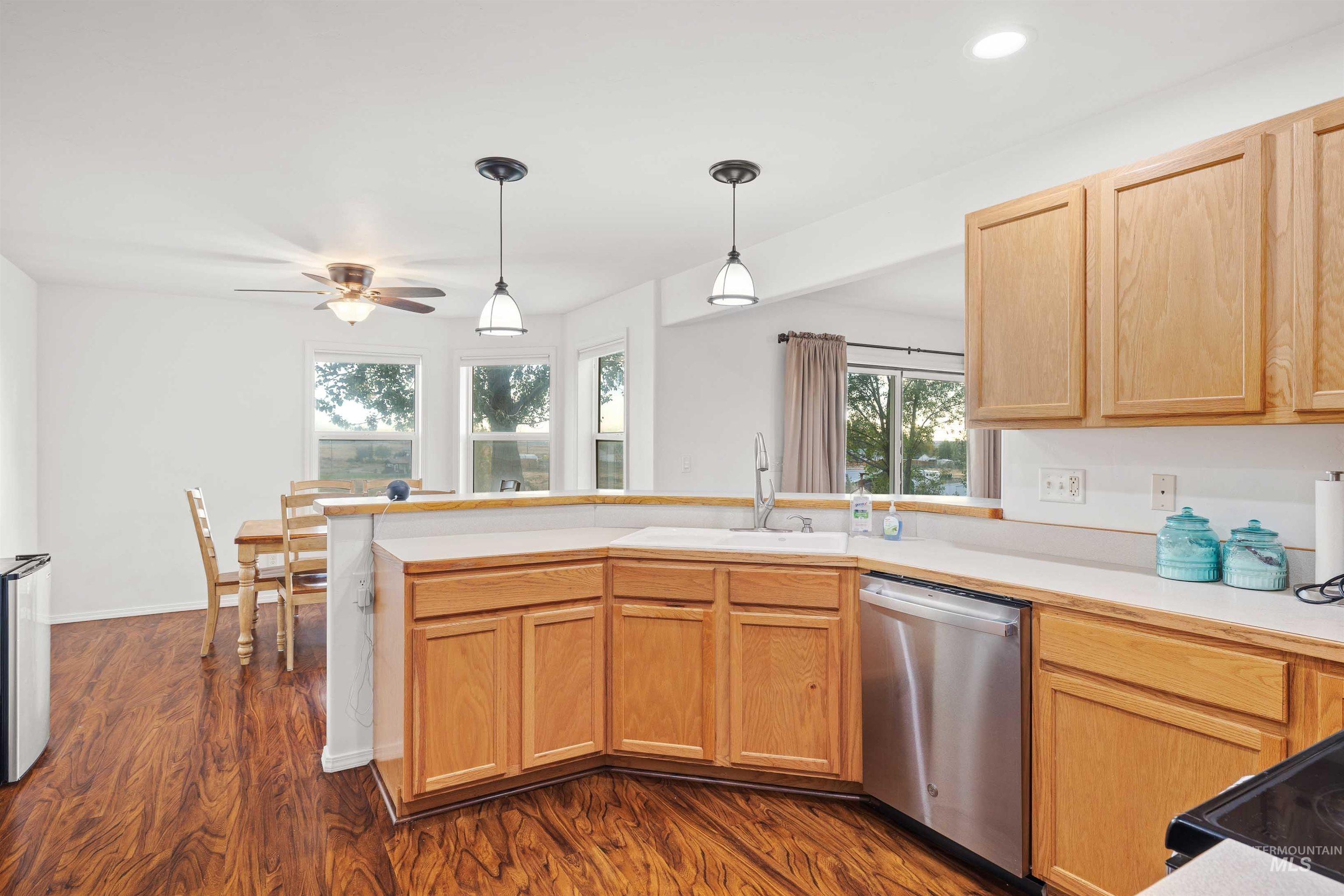 567 Smokey Mountain Dr., Jerome, Idaho 83338, 4 Bedrooms, 3 Bathrooms, Residential For Sale, Price $595,000,MLS 99001689