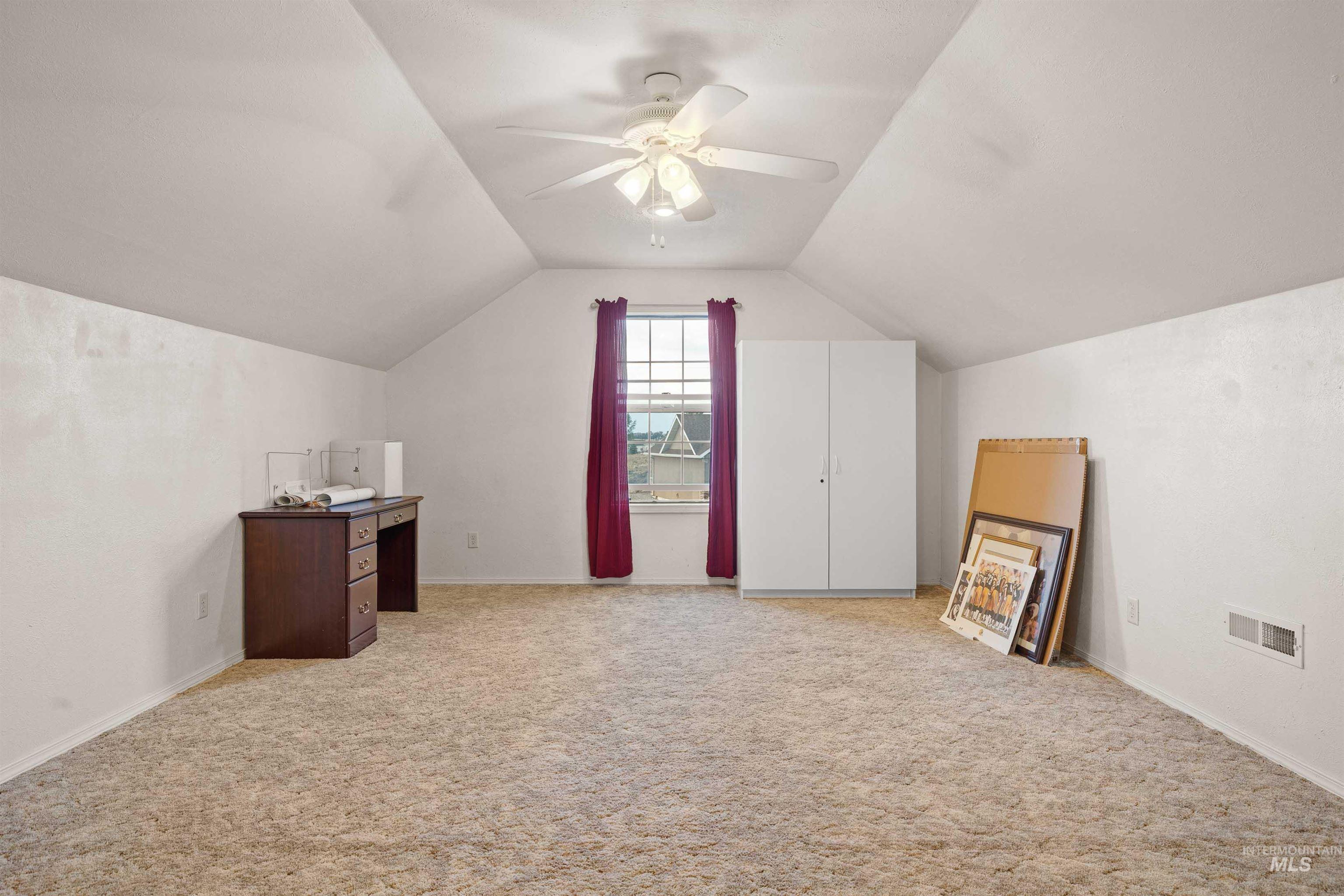 567 Smokey Mountain Dr., Jerome, Idaho 83338, 4 Bedrooms, 3 Bathrooms, Residential For Sale, Price $595,000,MLS 99001689