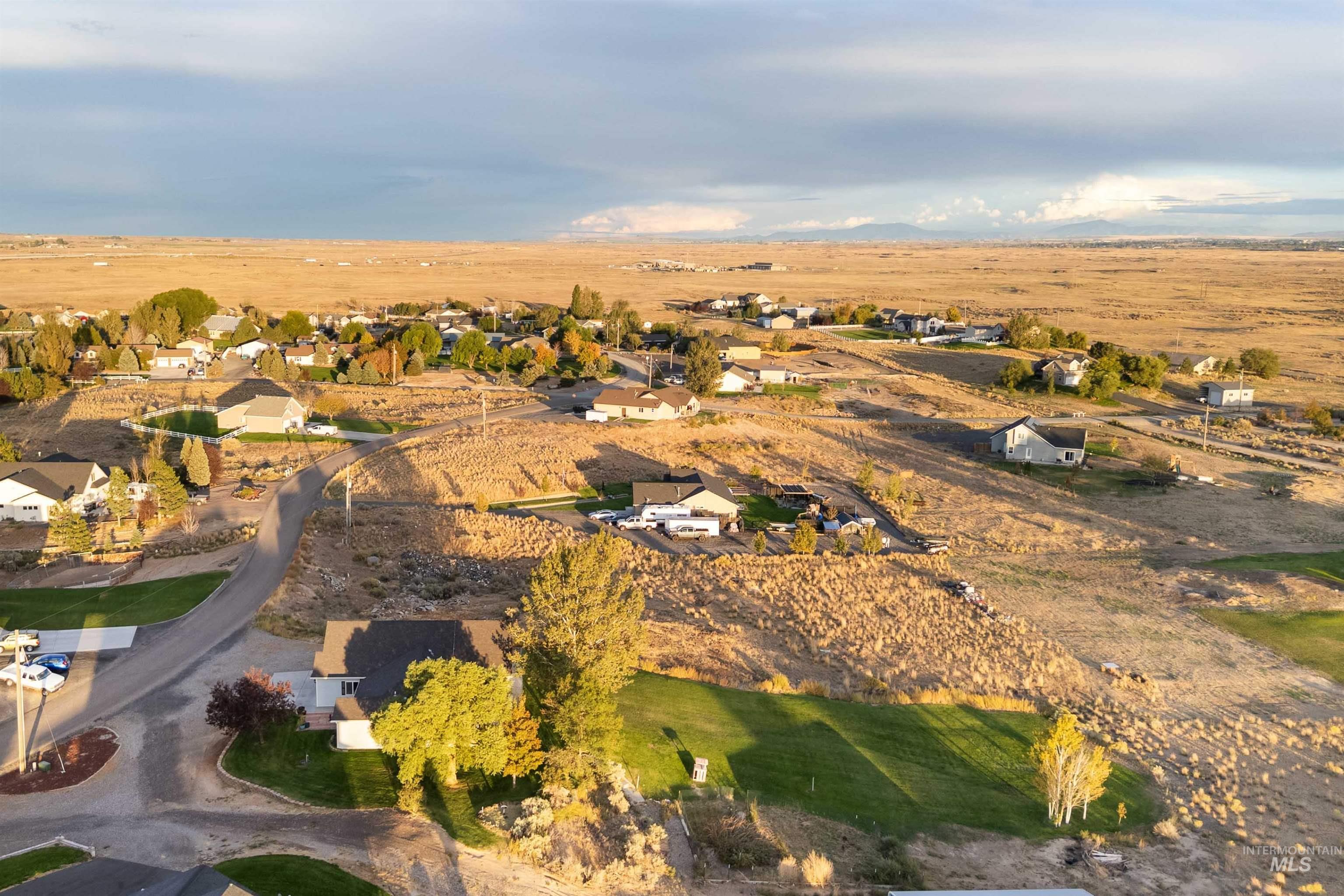 567 Smokey Mountain Dr., Jerome, Idaho 83338, 4 Bedrooms, 3 Bathrooms, Residential For Sale, Price $595,000,MLS 99001689