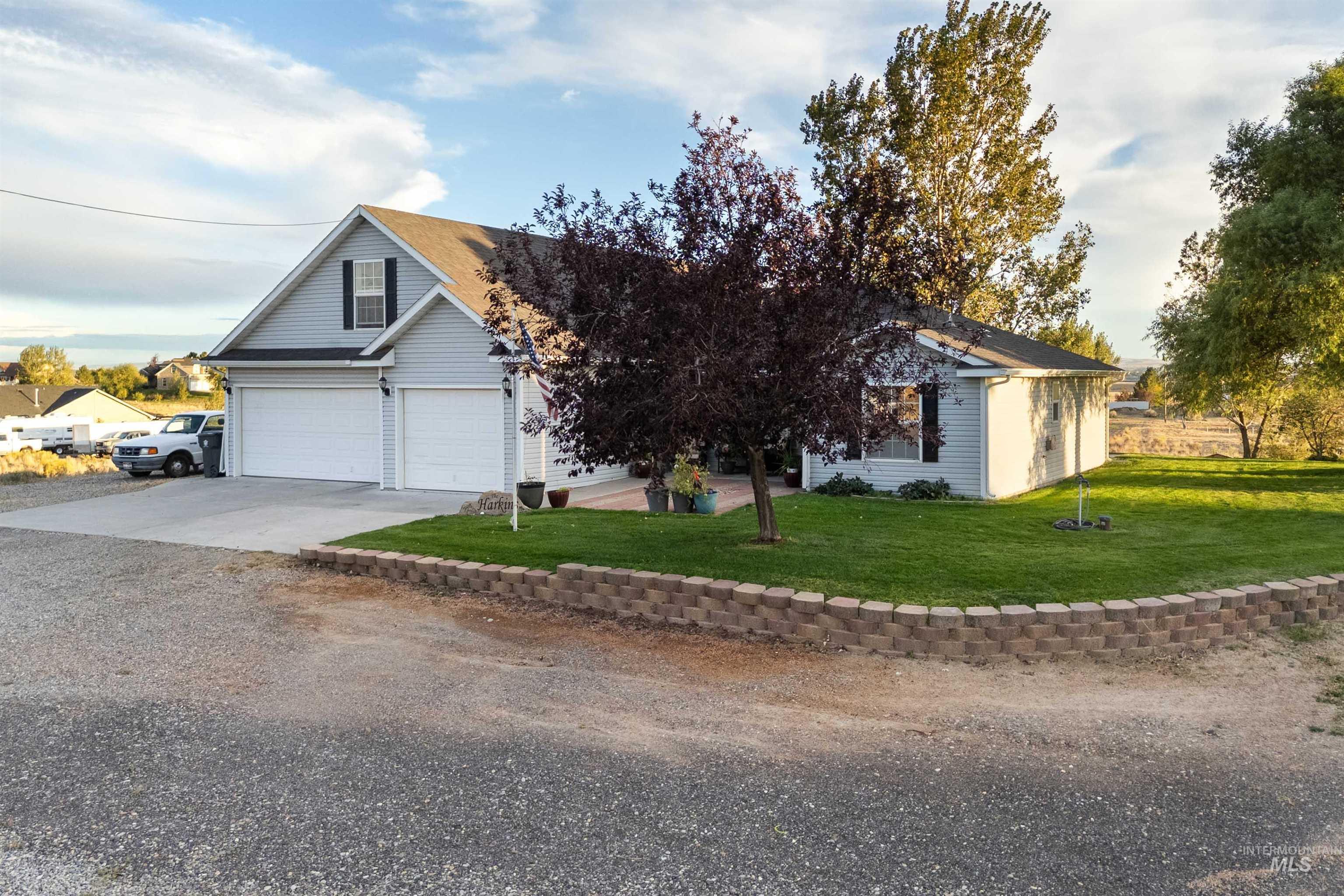 567 Smokey Mountain Dr., Jerome, Idaho 83338, 4 Bedrooms, 3 Bathrooms, Residential For Sale, Price $595,000,MLS 99001689
