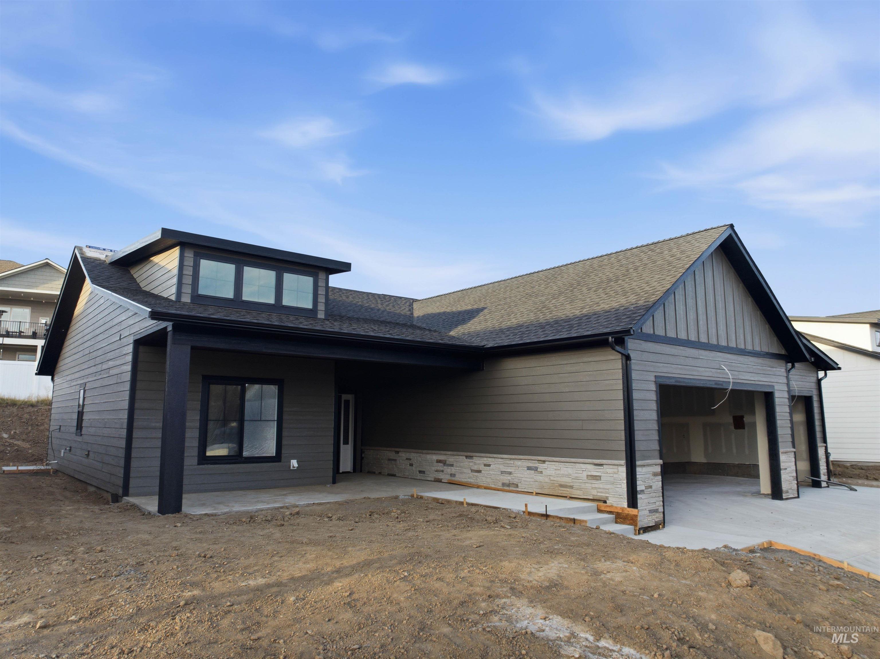 2830 Cyprus Court, Moscow, Idaho 83843, 3 Bedrooms, 2 Bathrooms, Residential For Sale, Price $575,000,MLS 99001692