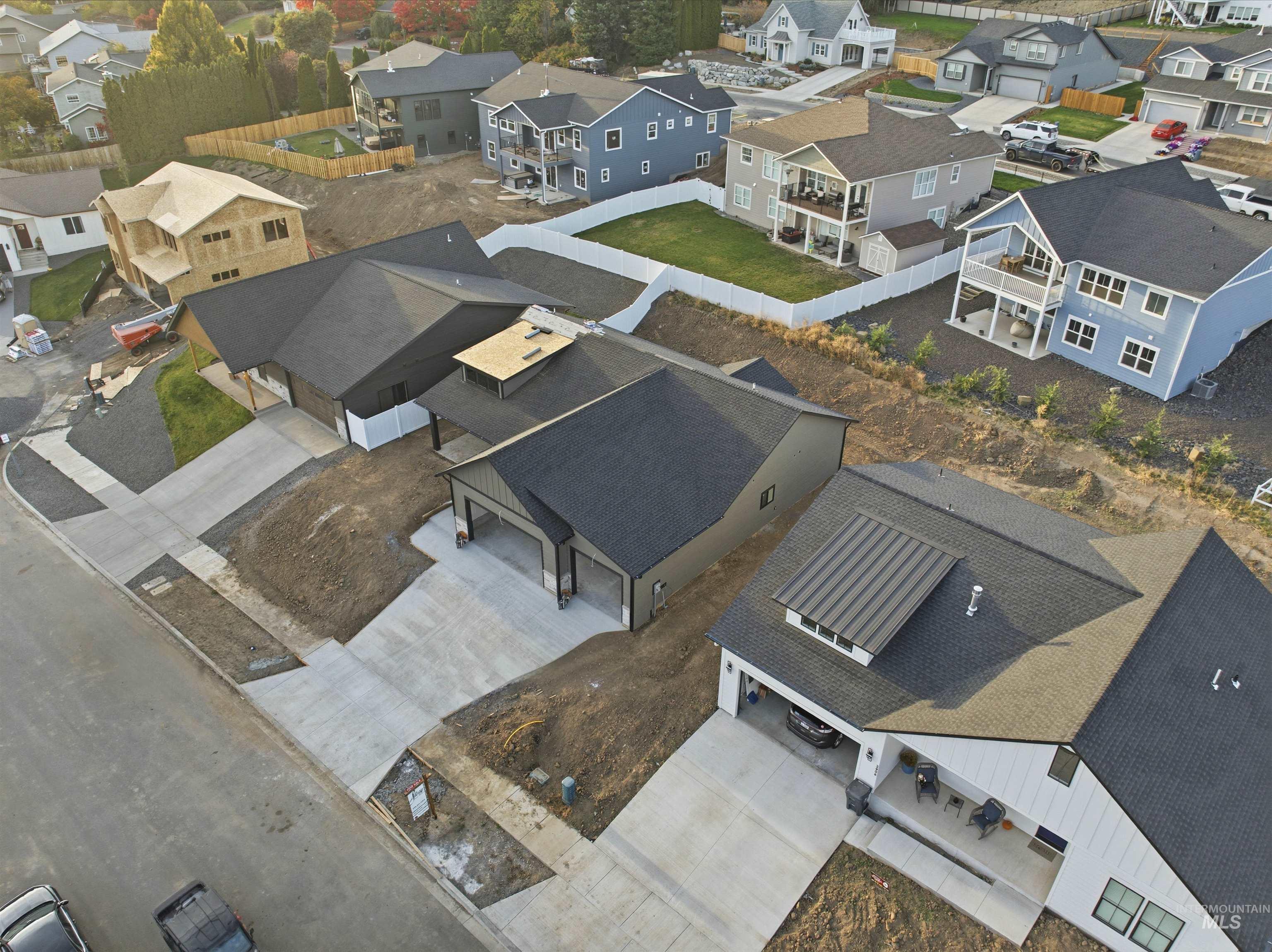 2830 Cyprus Court, Moscow, Idaho 83843, 3 Bedrooms, 2 Bathrooms, Residential For Sale, Price $575,000,MLS 99001692