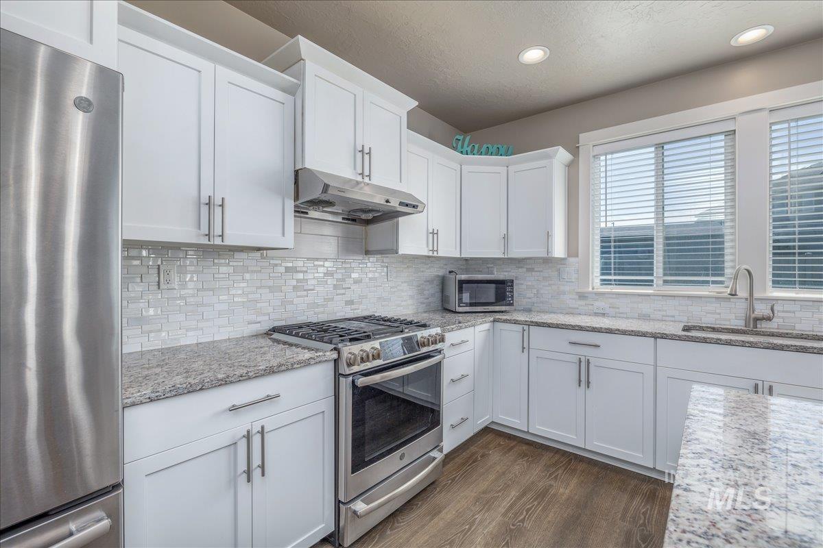 4476 N Glenrock Way, Meridian, Idaho 83646, 5 Bedrooms, 3 Bathrooms, Residential For Sale, Price $649,900,MLS 99001695