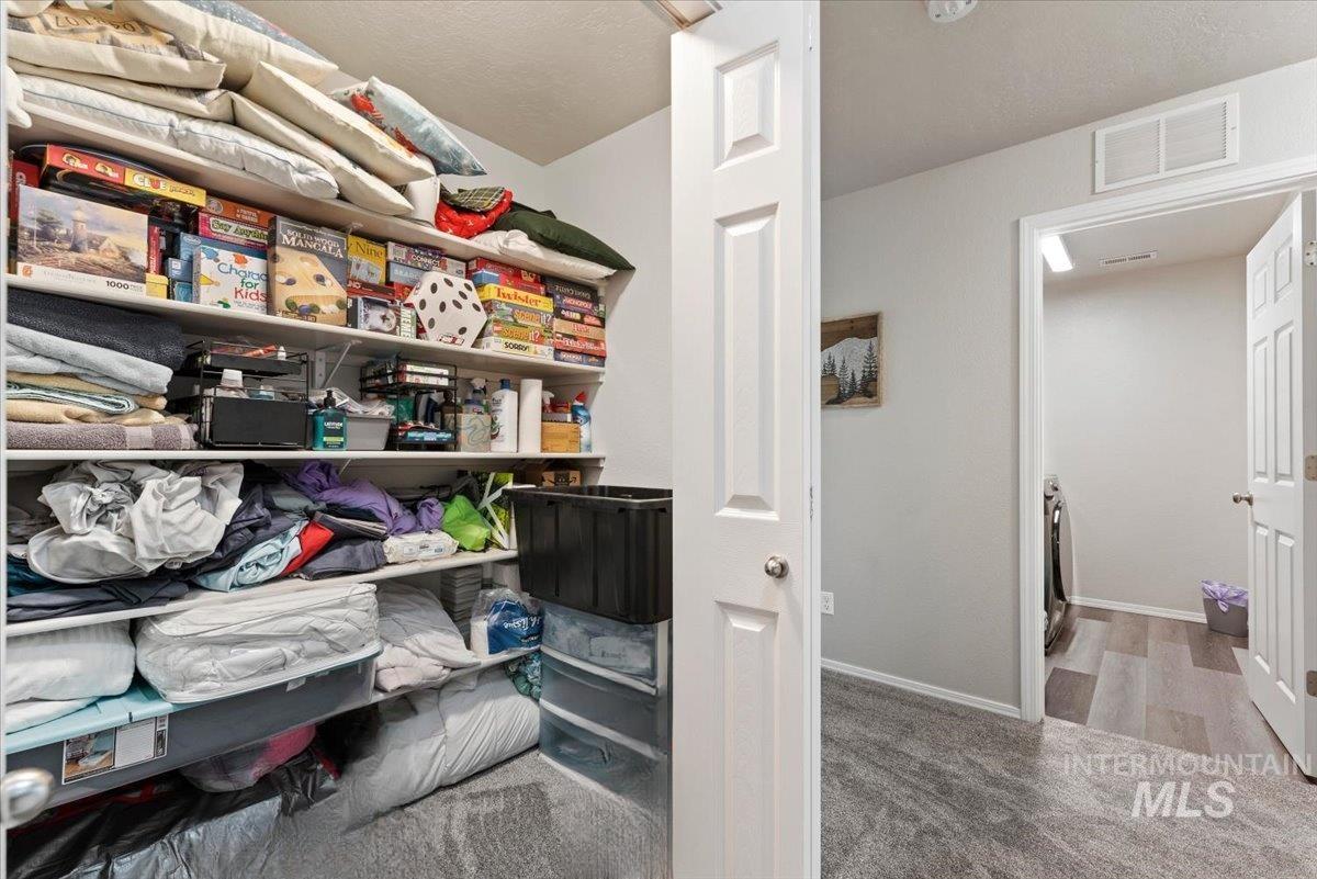313 Bisque Dr., Caldwell, Idaho 83605, 4 Bedrooms, 2.5 Bathrooms, Residential For Sale, Price $440,000,MLS 99001709