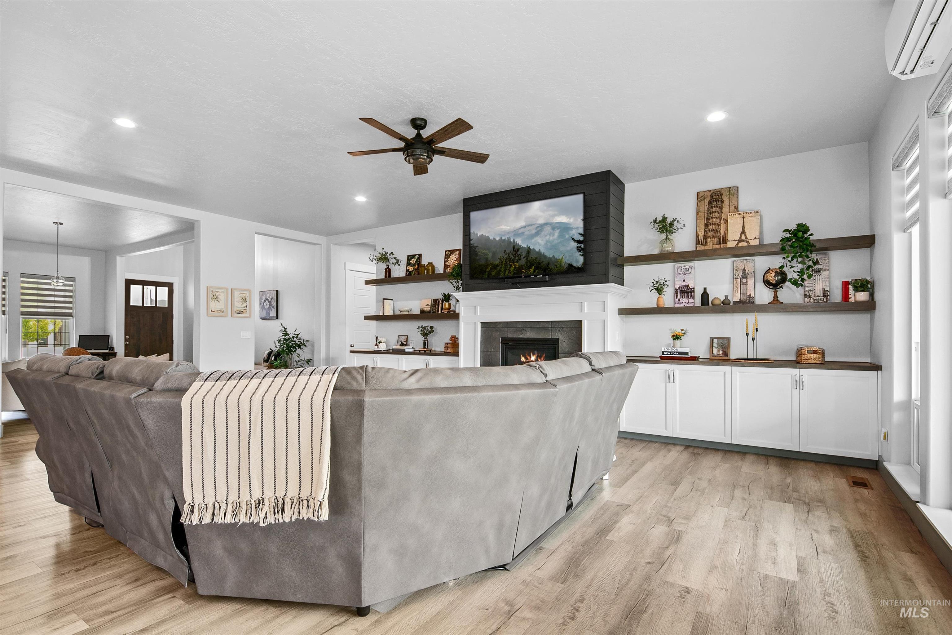 5345 S Mesa Trail Way, Meridian, Idaho 83634, 4 Bedrooms, 2.5 Bathrooms, Residential For Sale, Price $829,900,MLS 99001721
