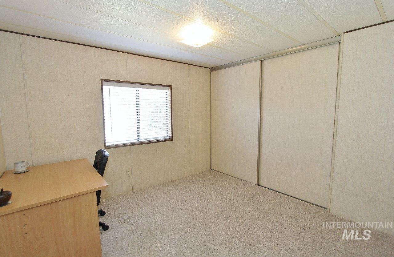 642 S Malaga Lane, Boise, Idaho 83709, 3 Bedrooms, 2 Bathrooms, Residential For Sale, Price $335,000,MLS 99001733