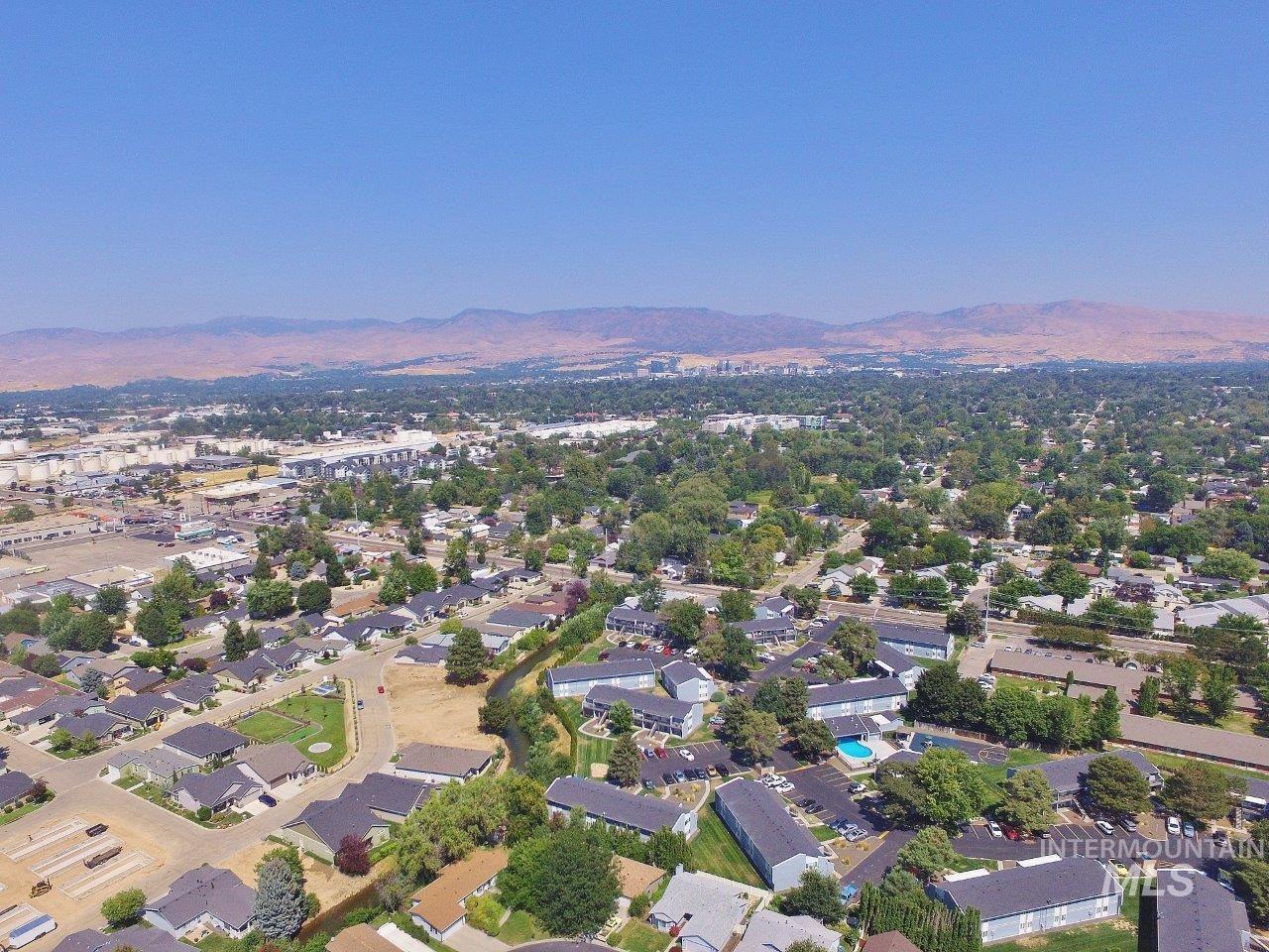 642 S Malaga Lane, Boise, Idaho 83709, 3 Bedrooms, 2 Bathrooms, Residential For Sale, Price $335,000,MLS 99001733