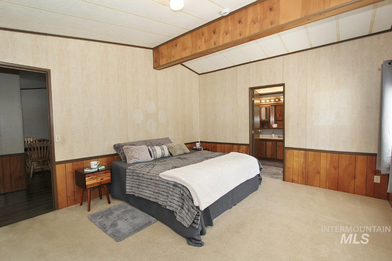 642 S Malaga Lane, Boise, Idaho 83709, 3 Bedrooms, 2 Bathrooms, Residential For Sale, Price $335,000,MLS 99001733