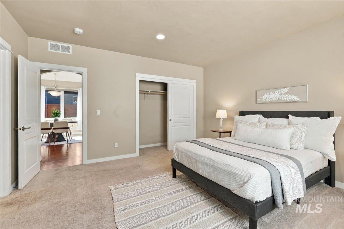 7733 N Abe Avenue, Boise, Idaho 83714, 3 Bedrooms, 2 Bathrooms, Residential For Sale, Price $539,000,MLS 99001739
