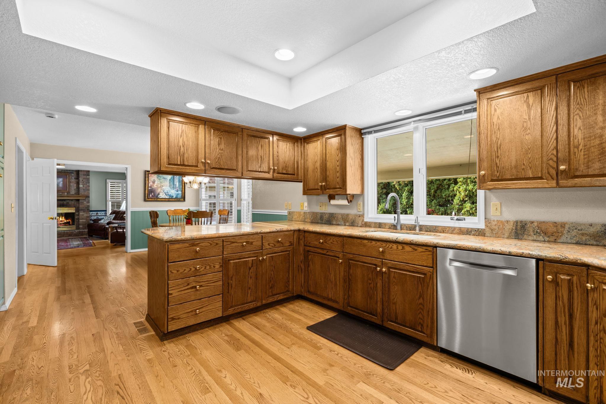 5053 N Fifeshire Pl, Boise, Idaho 83713, 6 Bedrooms, 4.5 Bathrooms, Residential For Sale, Price $999,000,MLS 99001740