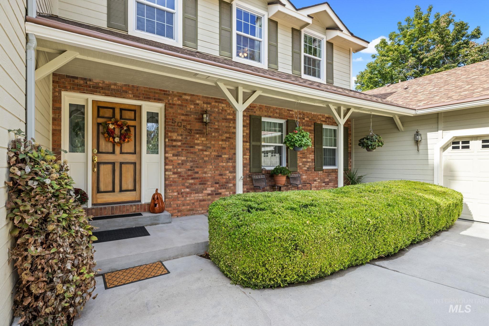 5053 N Fifeshire Pl, Boise, Idaho 83713, 6 Bedrooms, 4.5 Bathrooms, Residential For Sale, Price $999,000,MLS 99001740