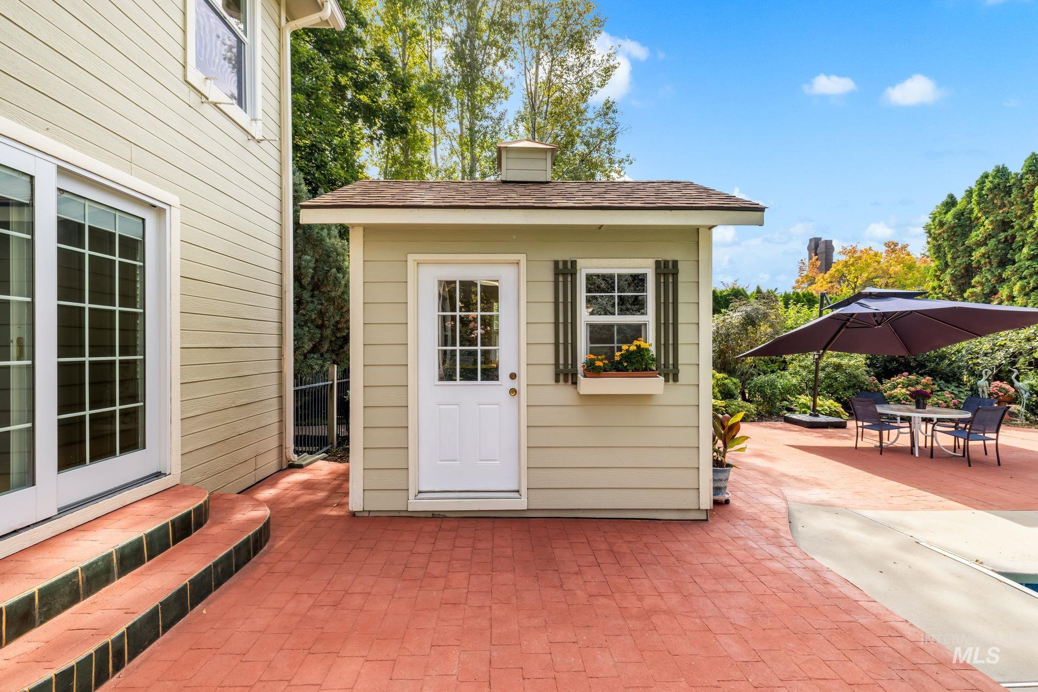 5053 N Fifeshire Pl, Boise, Idaho 83713, 6 Bedrooms, 4.5 Bathrooms, Residential For Sale, Price $999,000,MLS 99001740