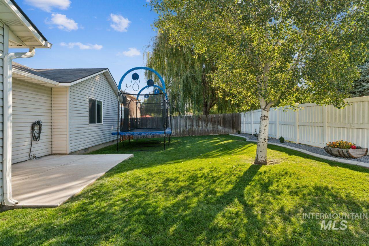 377 W Troy St., Kuna, Idaho 83634, 4 Bedrooms, 2 Bathrooms, Residential For Sale, Price $399,990, 99001742