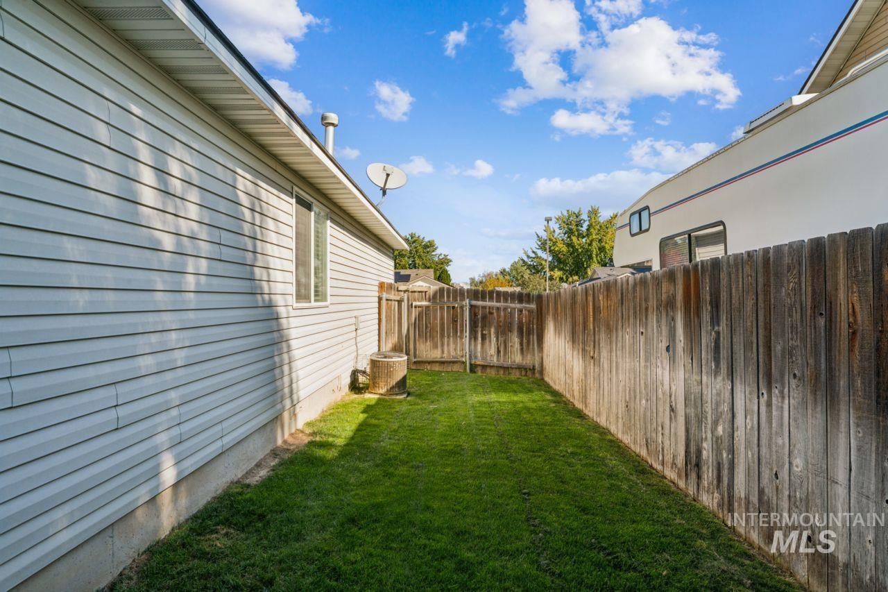 377 W Troy St., Kuna, Idaho 83634, 4 Bedrooms, 2 Bathrooms, Residential For Sale, Price $399,990, 99001742