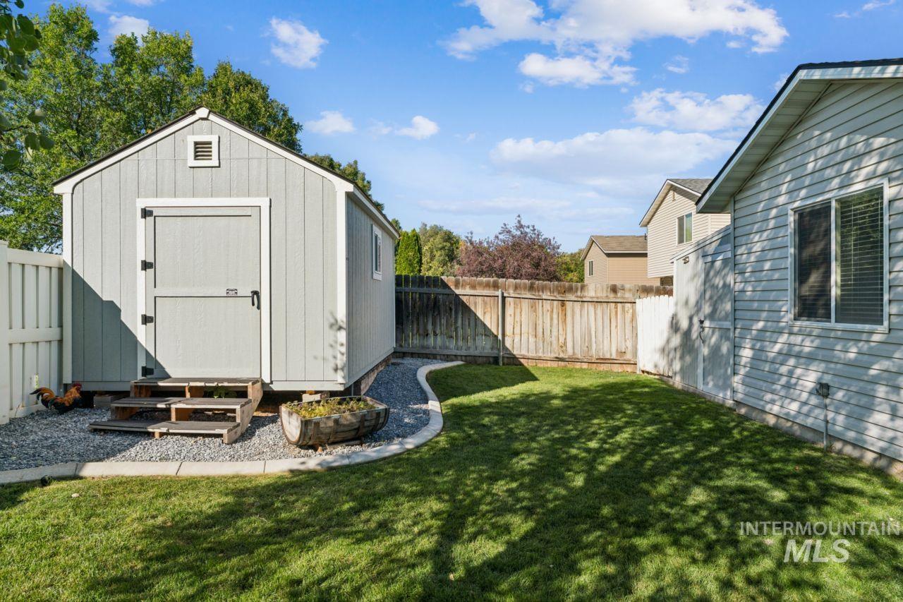 377 W Troy St., Kuna, Idaho 83634, 4 Bedrooms, 2 Bathrooms, Residential For Sale, Price $399,990, 99001742