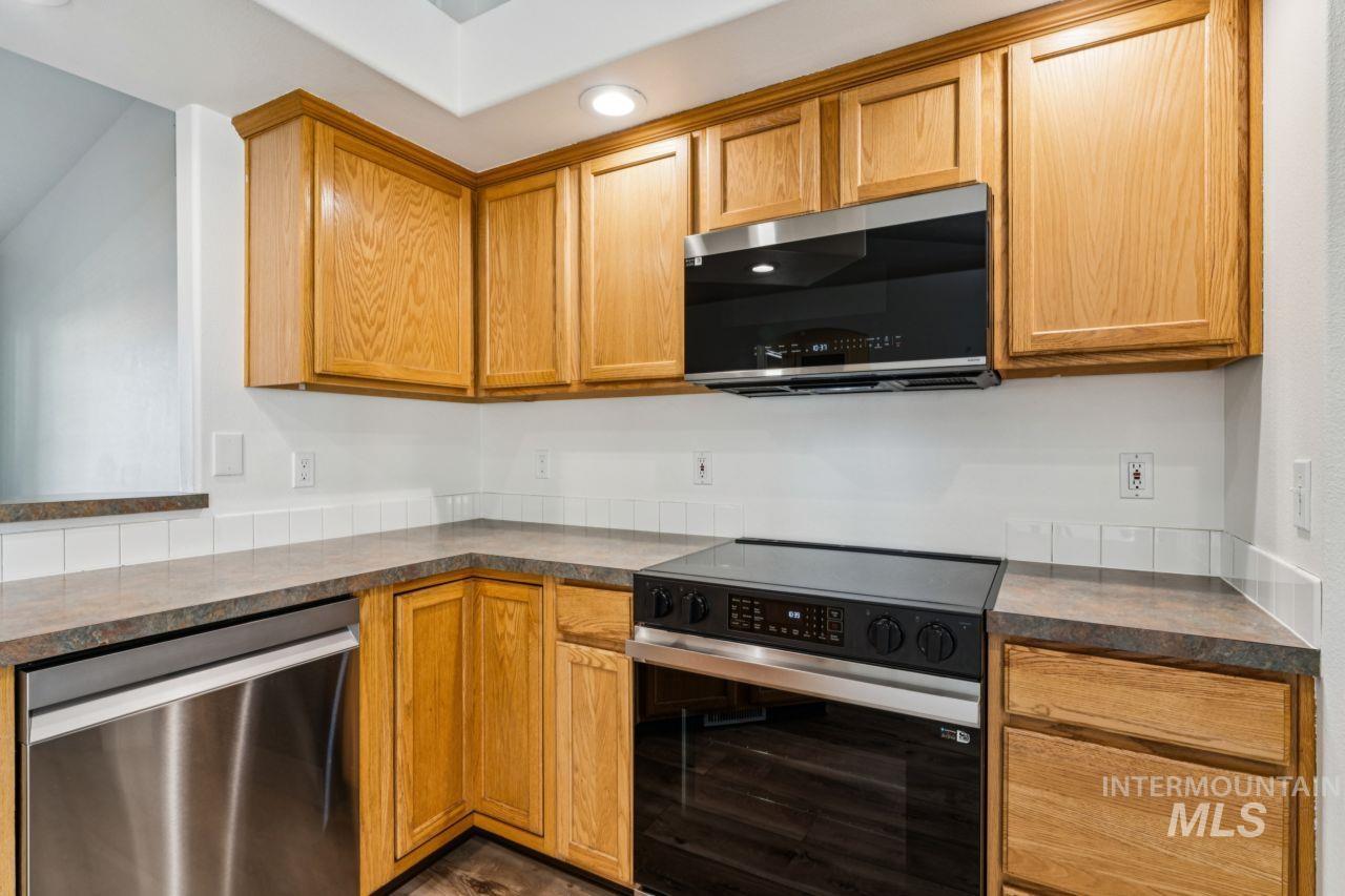 377 W Troy St., Kuna, Idaho 83634, 4 Bedrooms, 2 Bathrooms, Residential For Sale, Price $399,990, 99001742