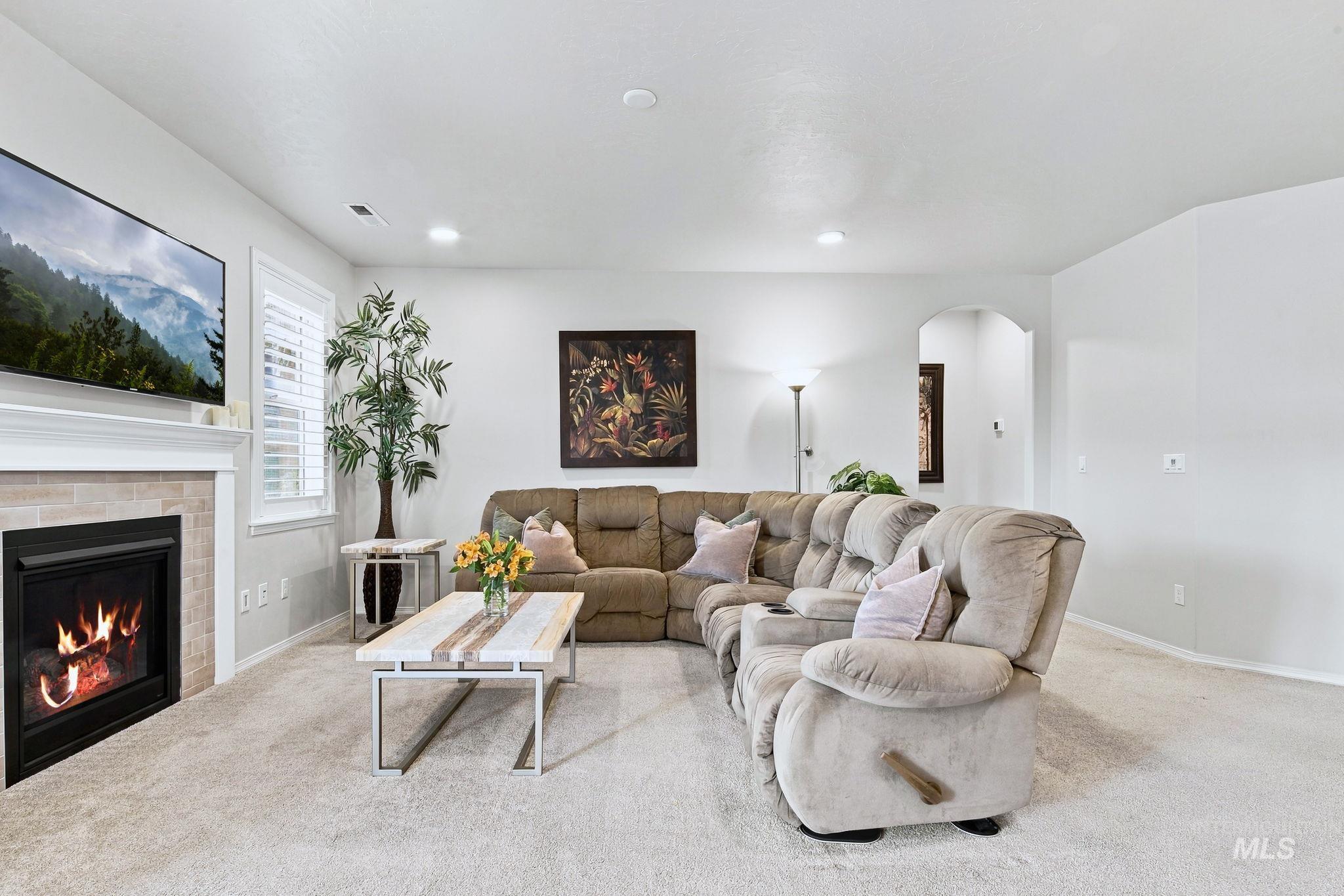 4939 E Patchwork Dr, Nampa, Idaho 83686, 3 Bedrooms, 2 Bathrooms, Residential For Sale, Price $438,900,MLS 99001743