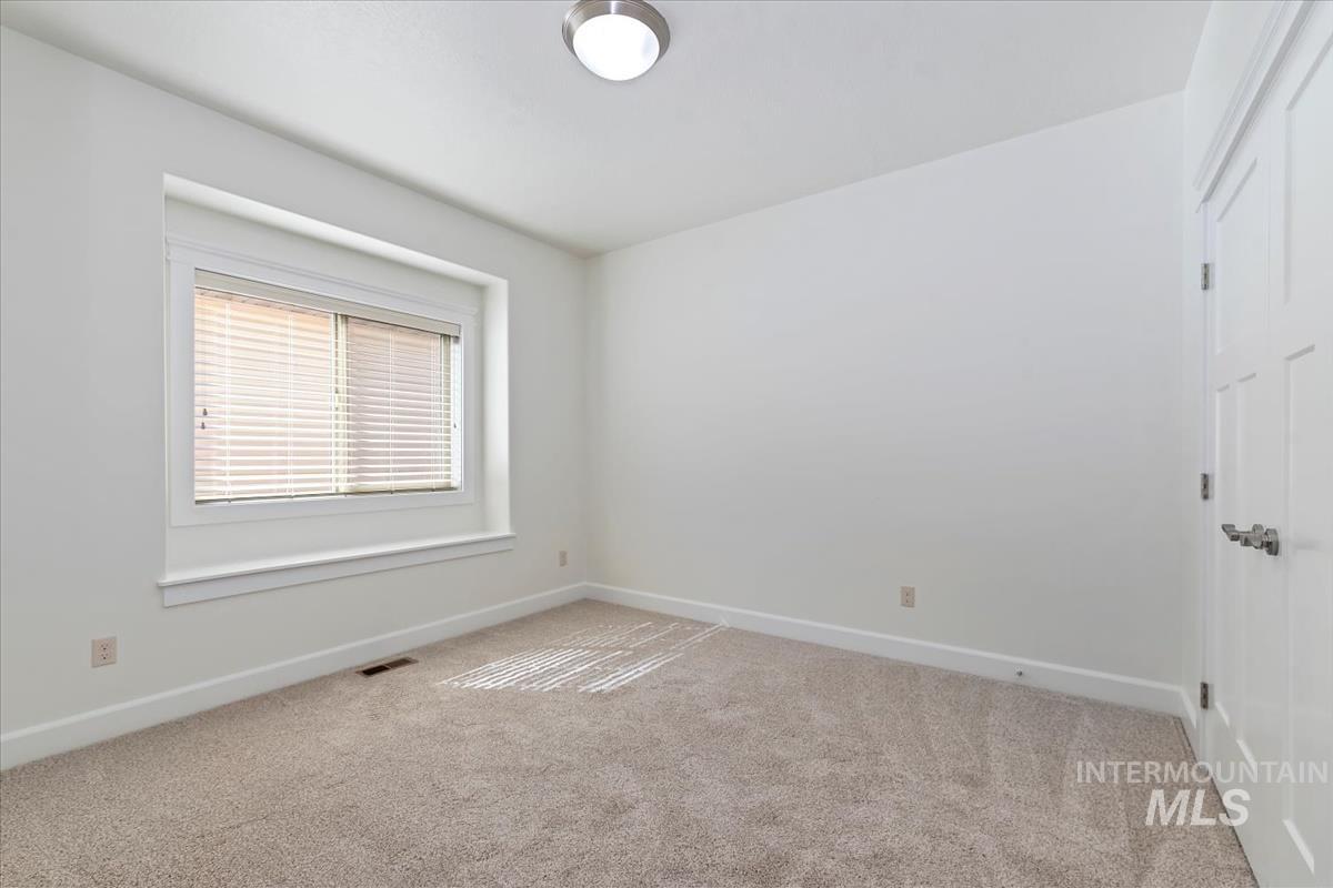 3328 N Sheephorn Ave, Meridian, Idaho 83646, 3 Bedrooms, 2 Bathrooms, Residential For Sale, Price $527,000,MLS 99001744