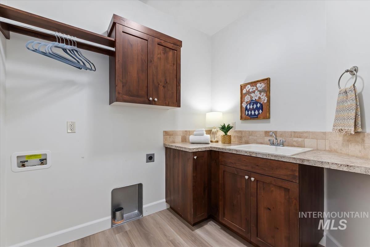 3328 N Sheephorn Ave, Meridian, Idaho 83646, 3 Bedrooms, 2 Bathrooms, Residential For Sale, Price $527,000,MLS 99001744