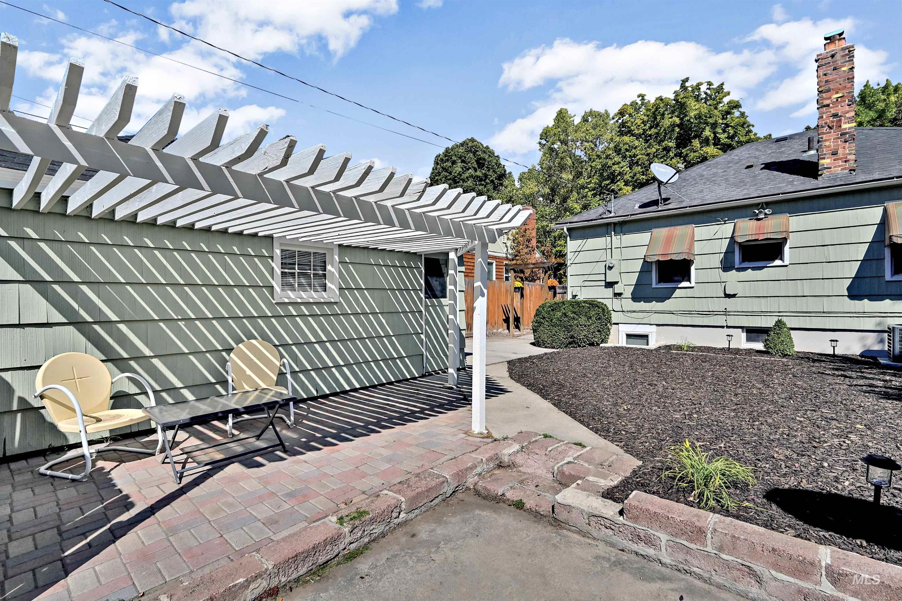2623 W Ellis Avenue, Boise, Idaho 83702, 3 Bedrooms, 2 Bathrooms, Residential For Sale, Price $725,000,MLS 99001745