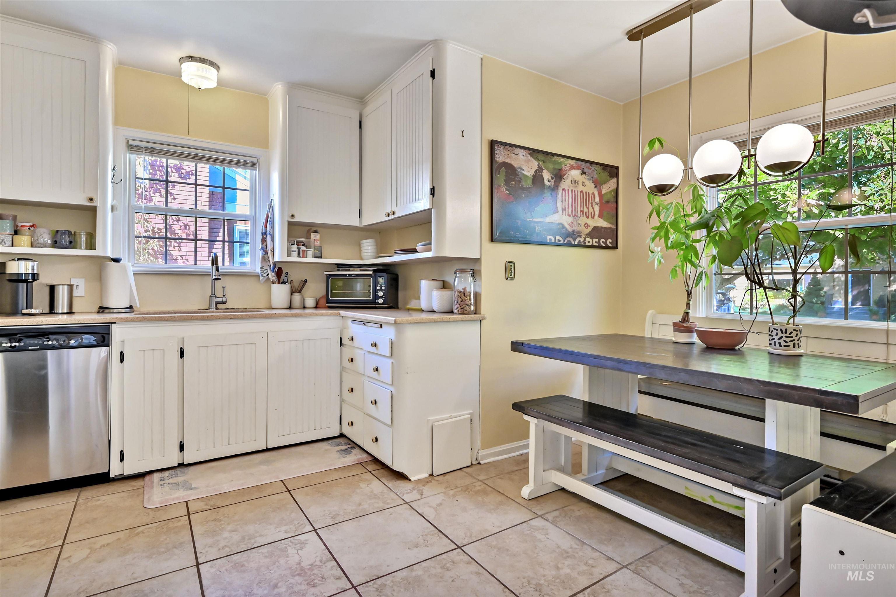2623 W Ellis Avenue, Boise, Idaho 83702, 3 Bedrooms, 2 Bathrooms, Residential For Sale, Price $725,000,MLS 99001745