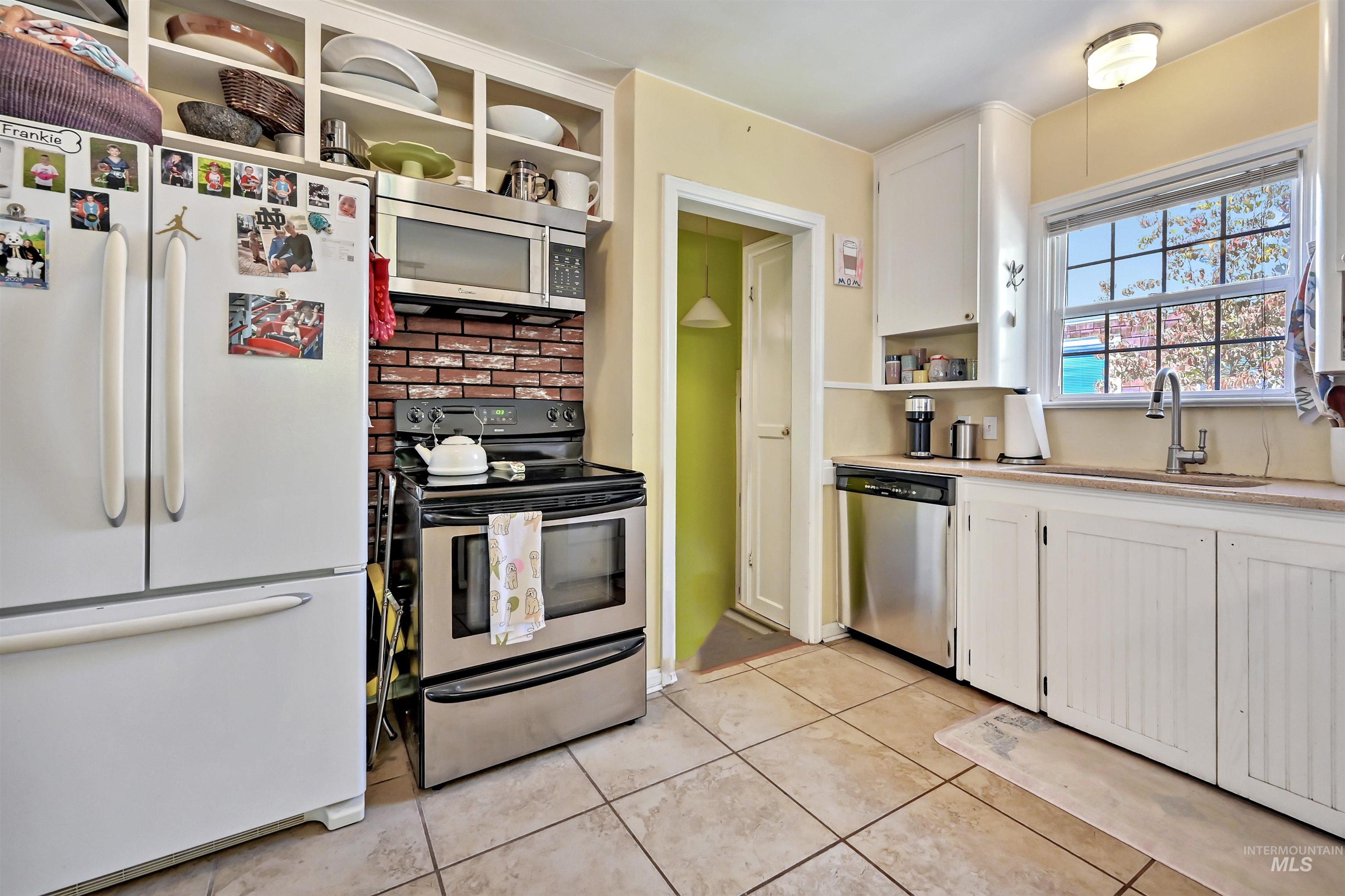 2623 W Ellis Avenue, Boise, Idaho 83702, 3 Bedrooms, 2 Bathrooms, Residential For Sale, Price $725,000,MLS 99001745