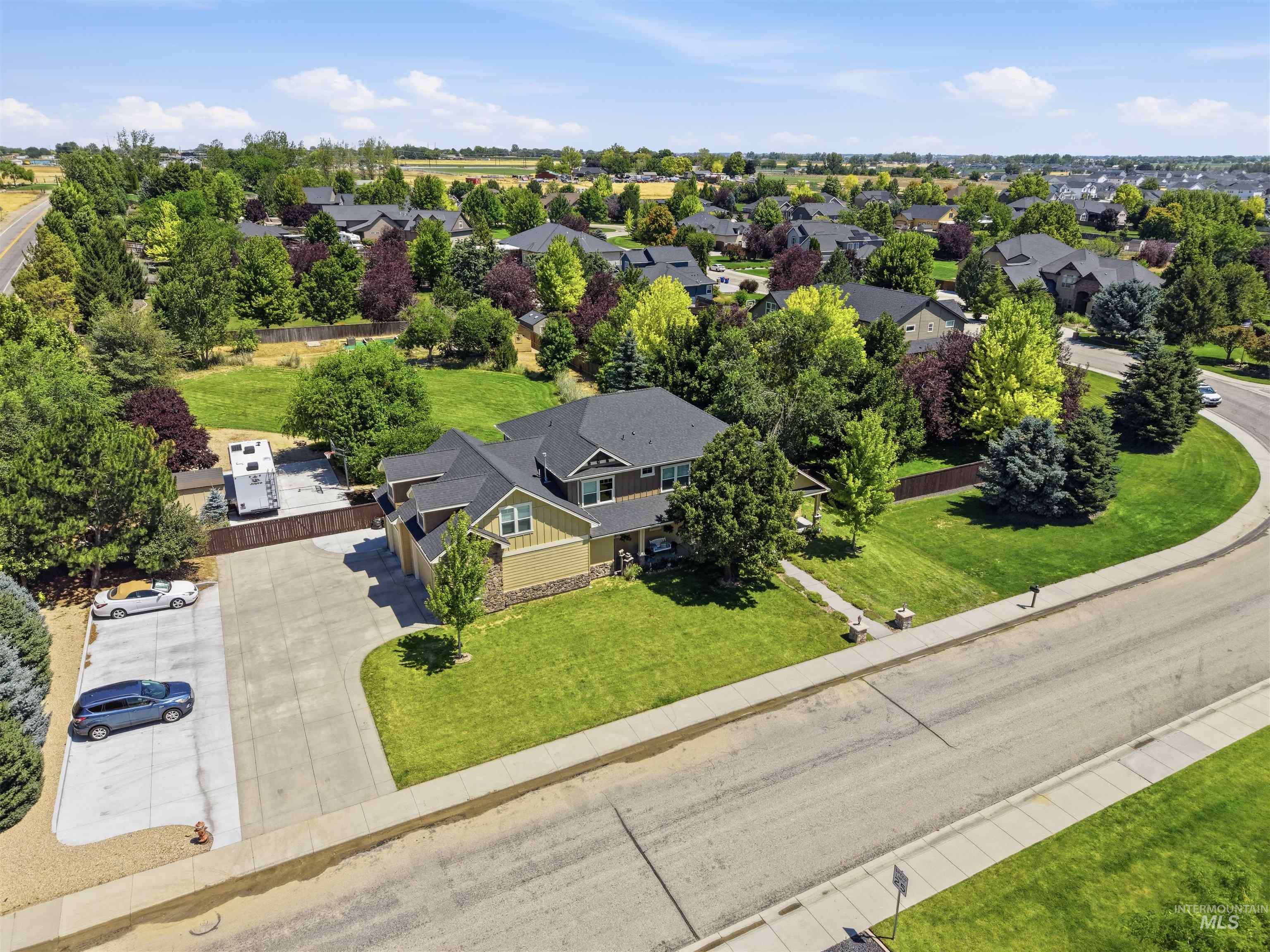4832 S Nickel Creek Ave, Meridian, Idaho 83642, 6 Bedrooms, 4 Bathrooms, Residential For Sale, Price $995,000,MLS 99001746