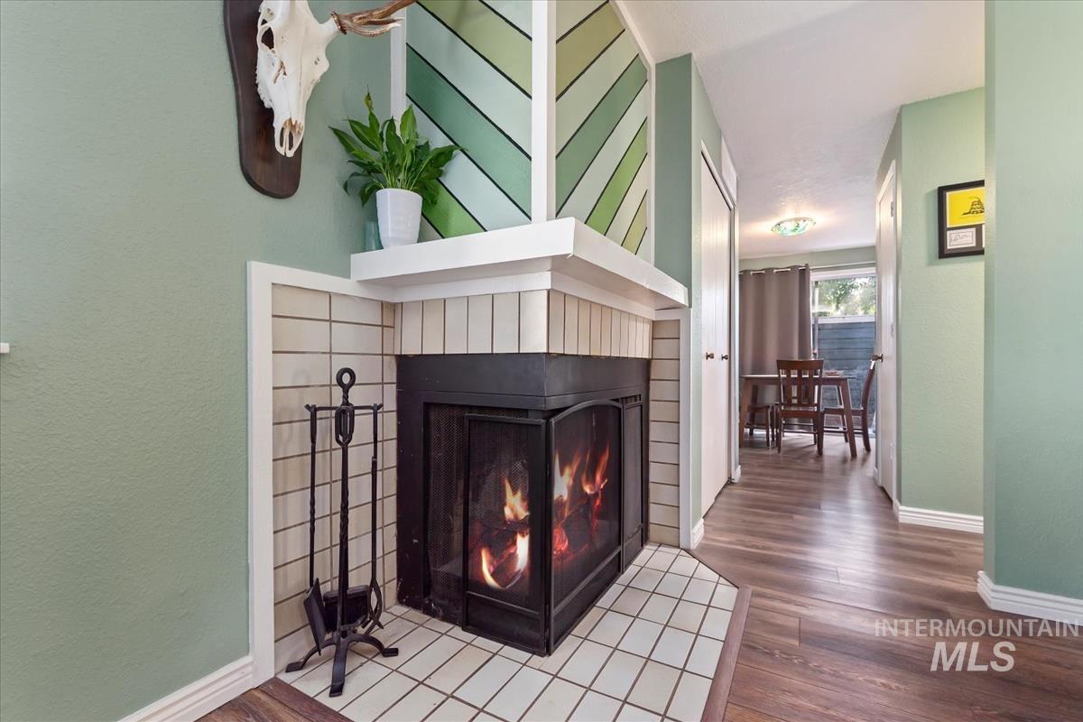6879 W Maxwell Ln, Boise, Idaho 83704, 2 Bedrooms, 1.5 Bathrooms, Residential For Sale, Price $310,000, 99001747
