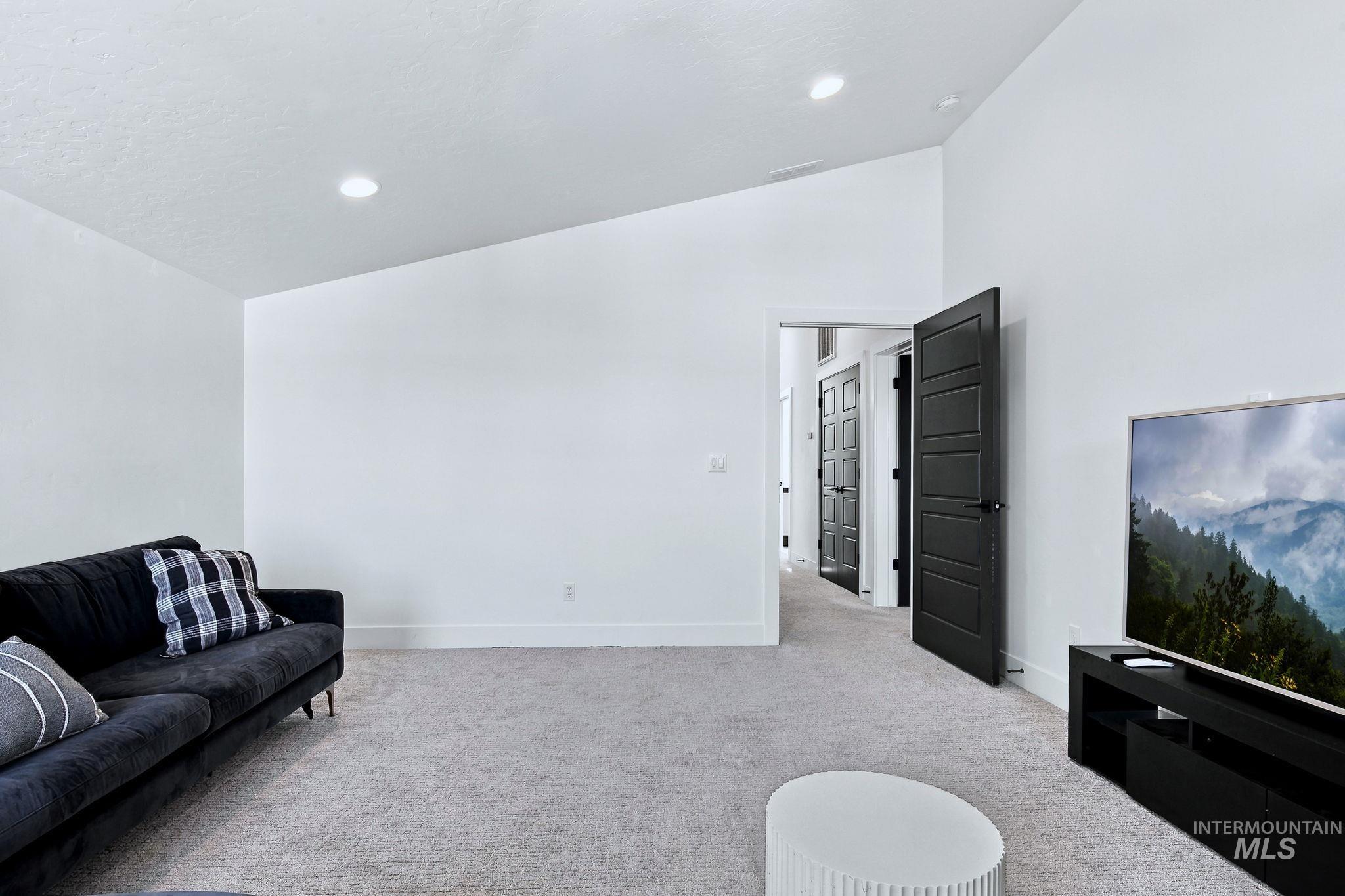 2296 E Valensole St, Meridian, Idaho 83642, 4 Bedrooms, 3 Bathrooms, Residential For Sale, Price $675,000,MLS 99001751