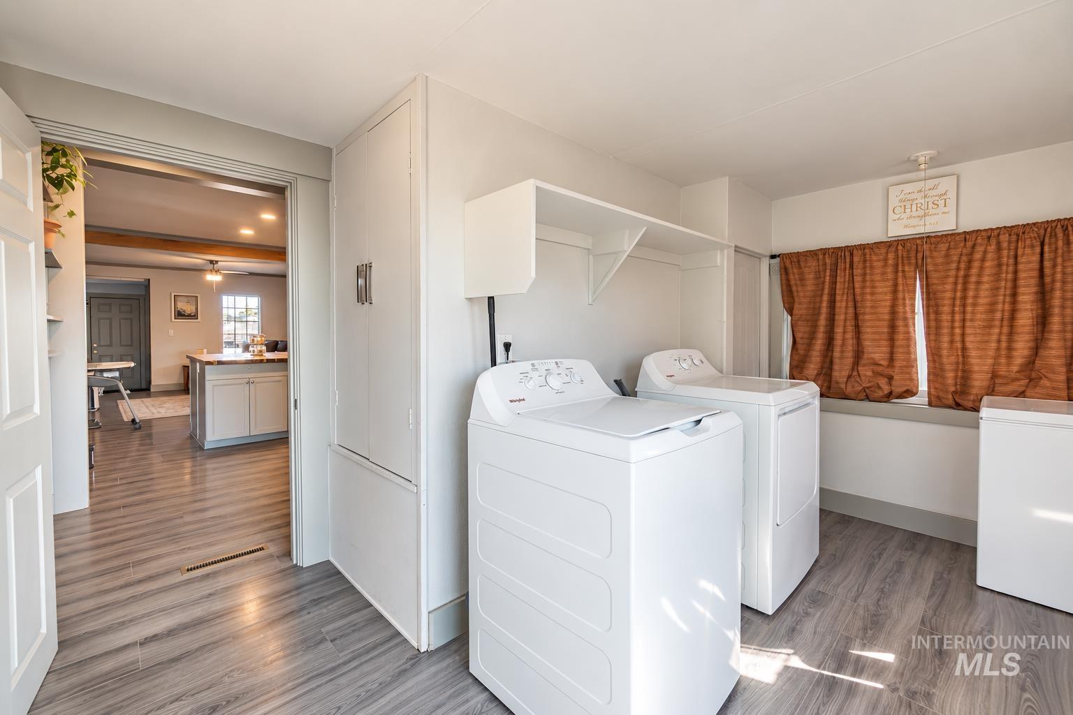 402 SW 4th, Fruitland, Idaho 83619, 2 Bedrooms, 1 Bathroom, Residential For Sale, Price $309,000, 99001752